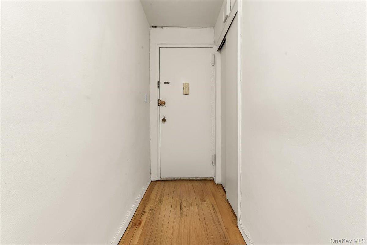 67-50 Thornton Place, Unit 4S photo 6