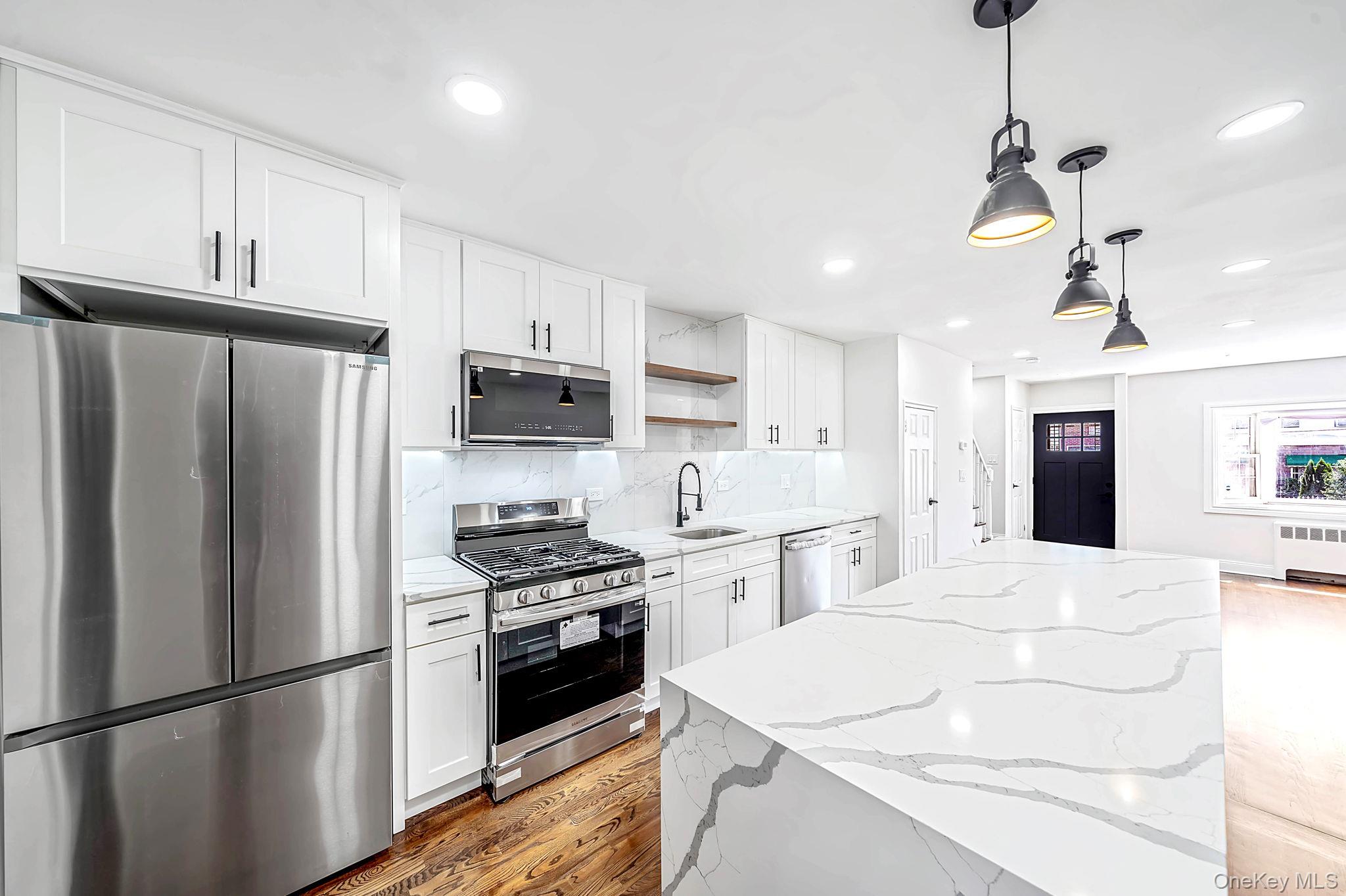4059 Paulding Avenue – For Sale