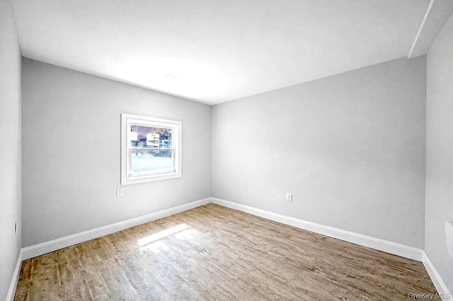 4059 Paulding Avenue – For Sale photo 32