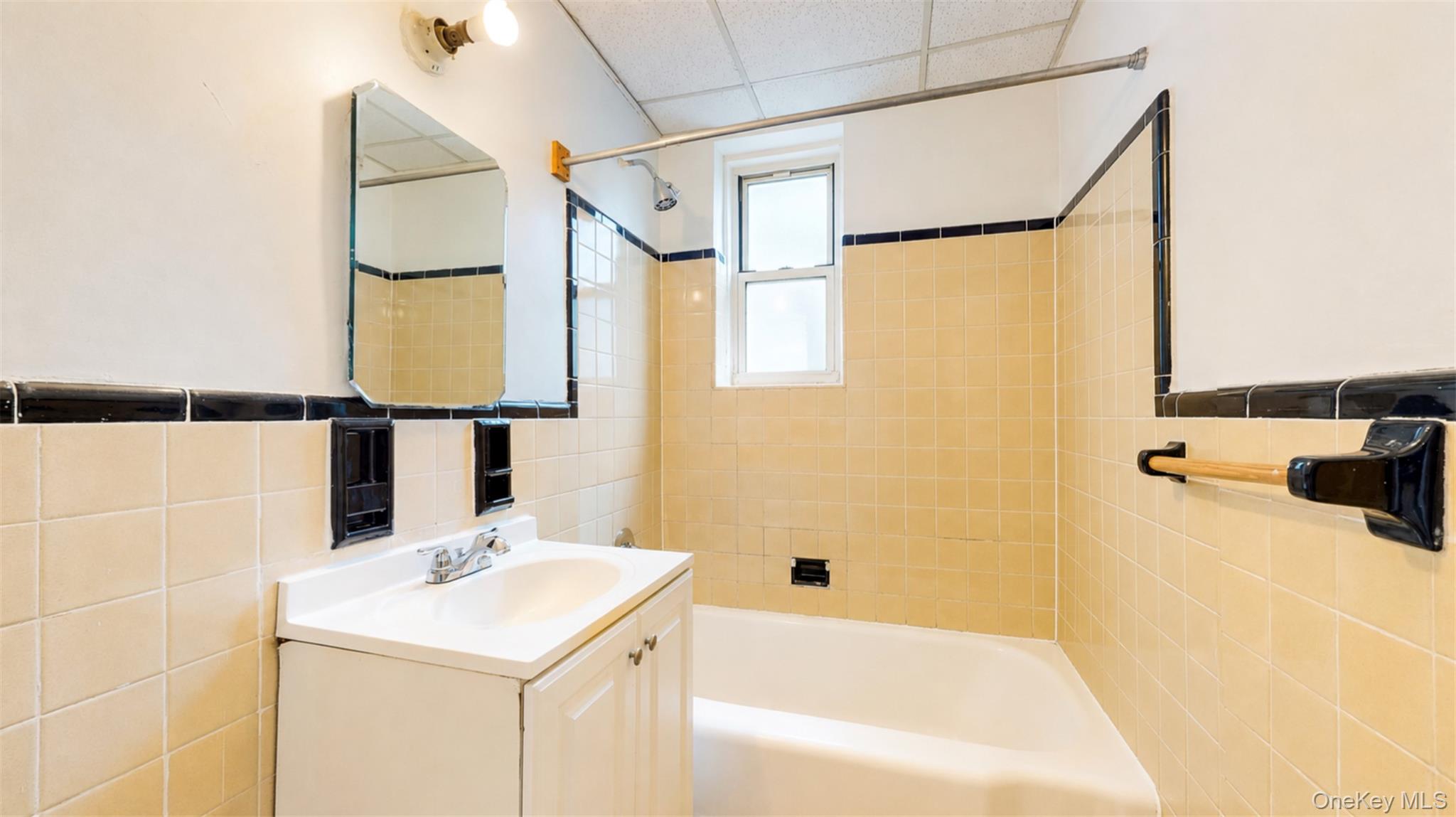41-50 78th Street, Unit 319 photo 12