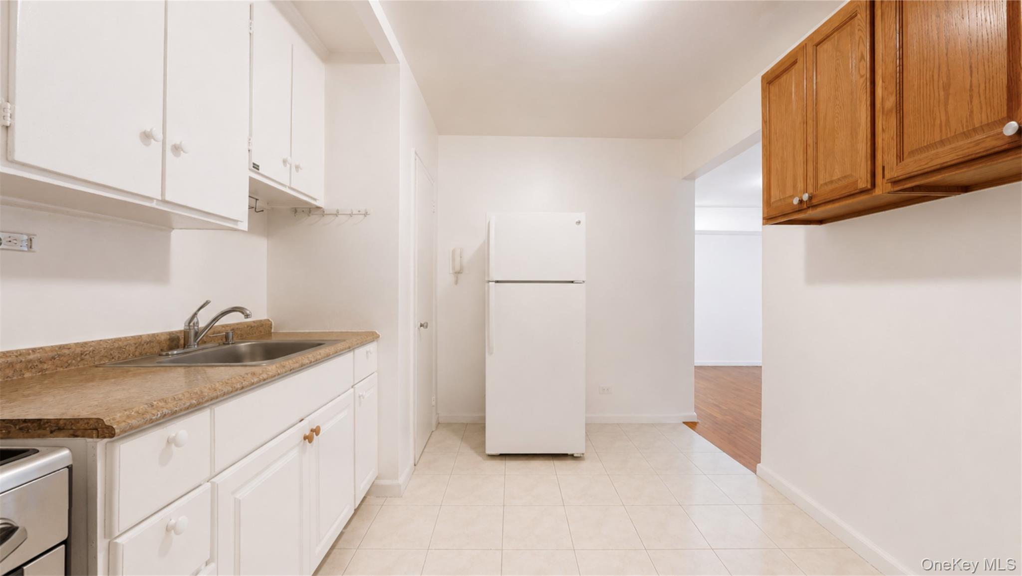 41-50 78th Street, Unit 319 photo 3