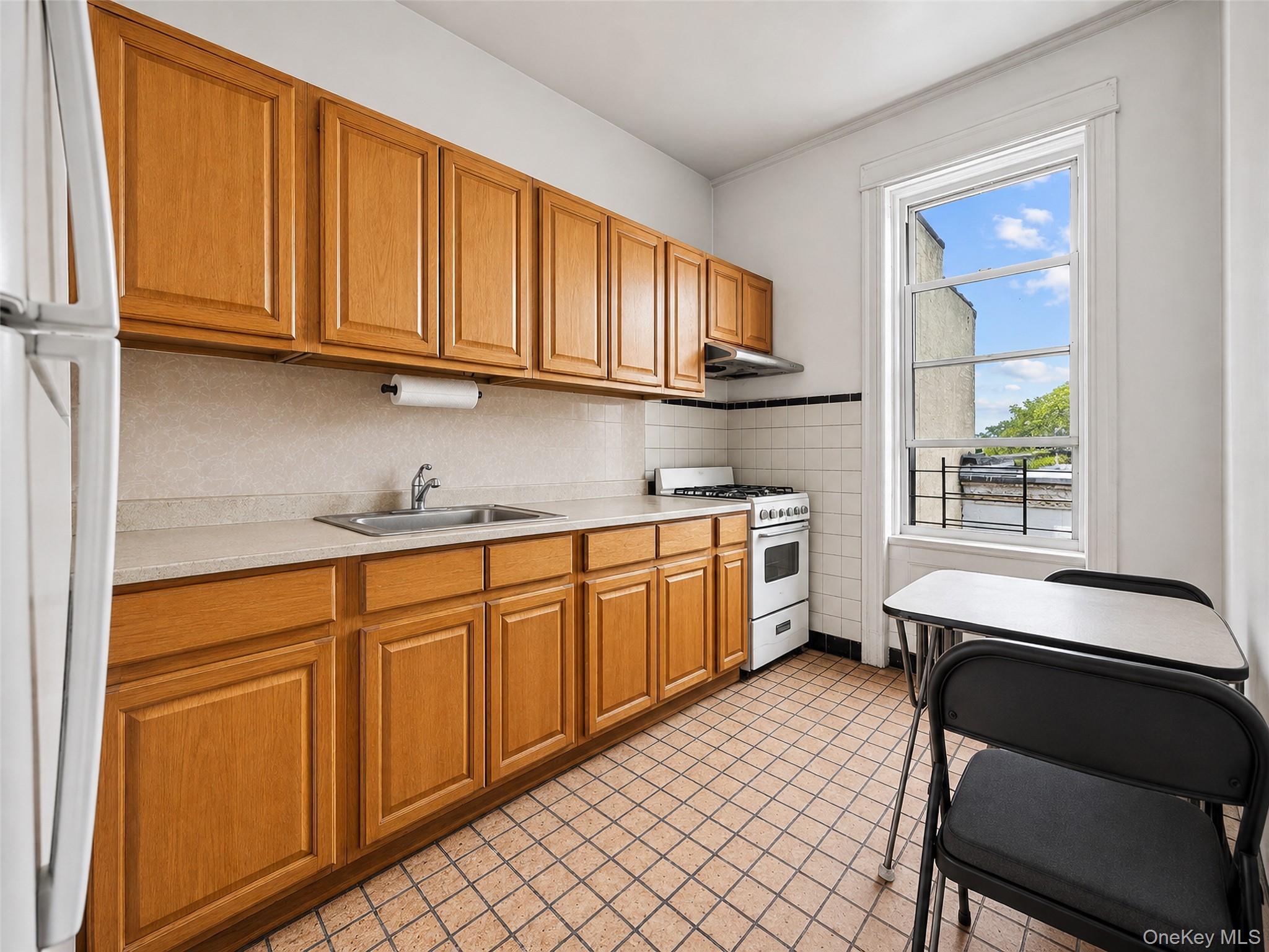 60-11 Myrtle Avenue – For Sale photo 5