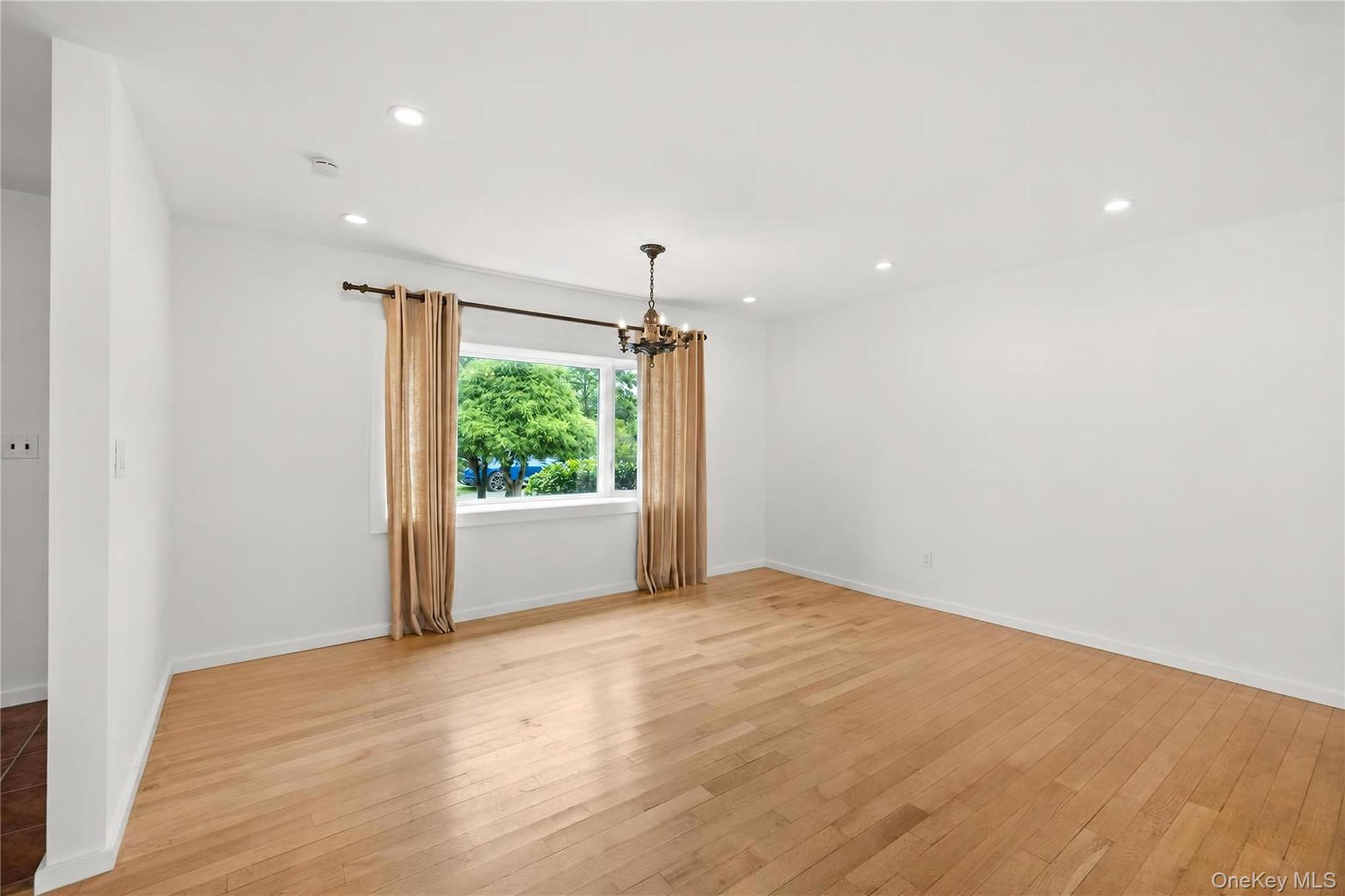 12 Bayview Avenue – For Sale photo 17