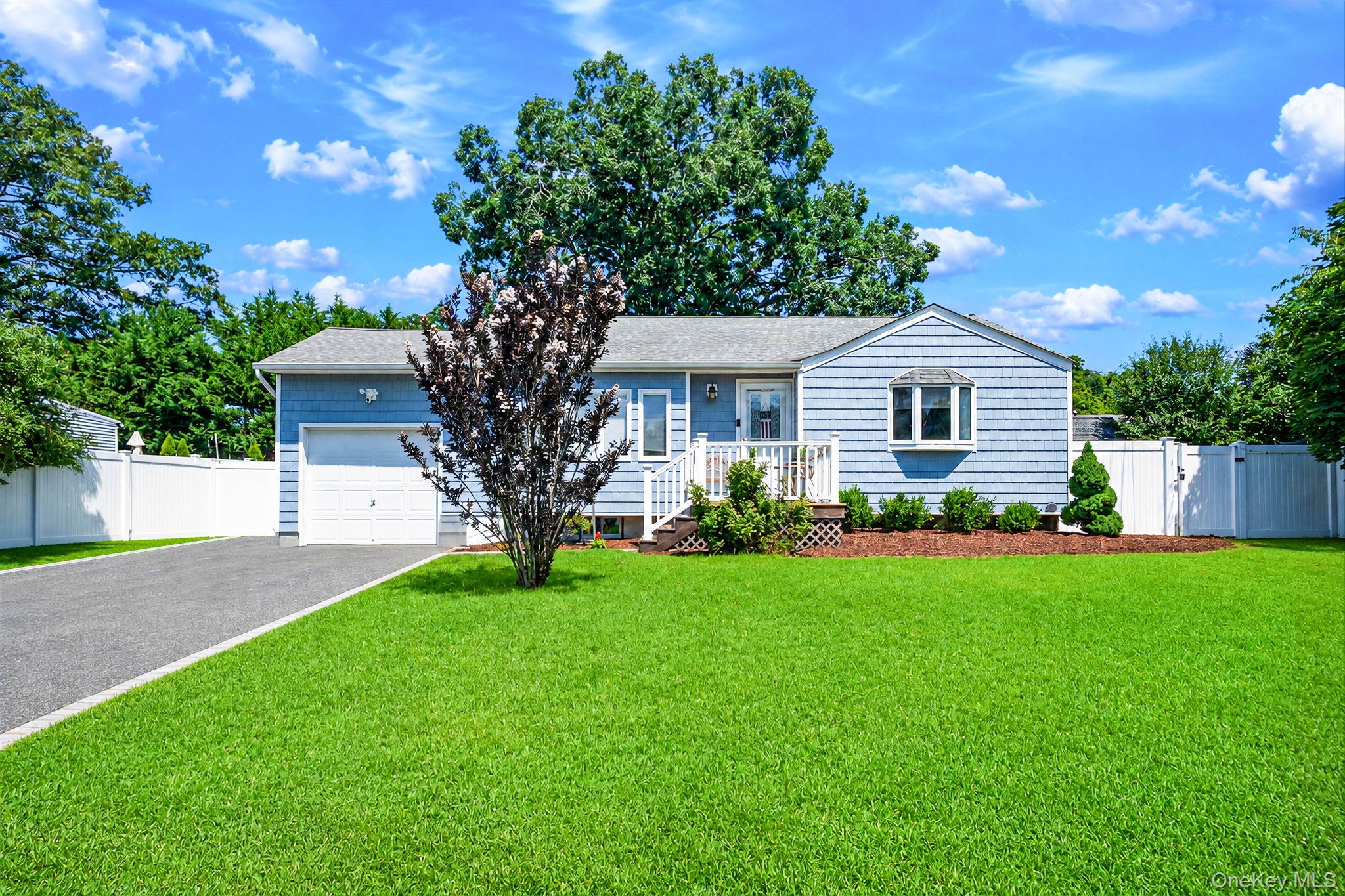 155 Howard Street – For Sale