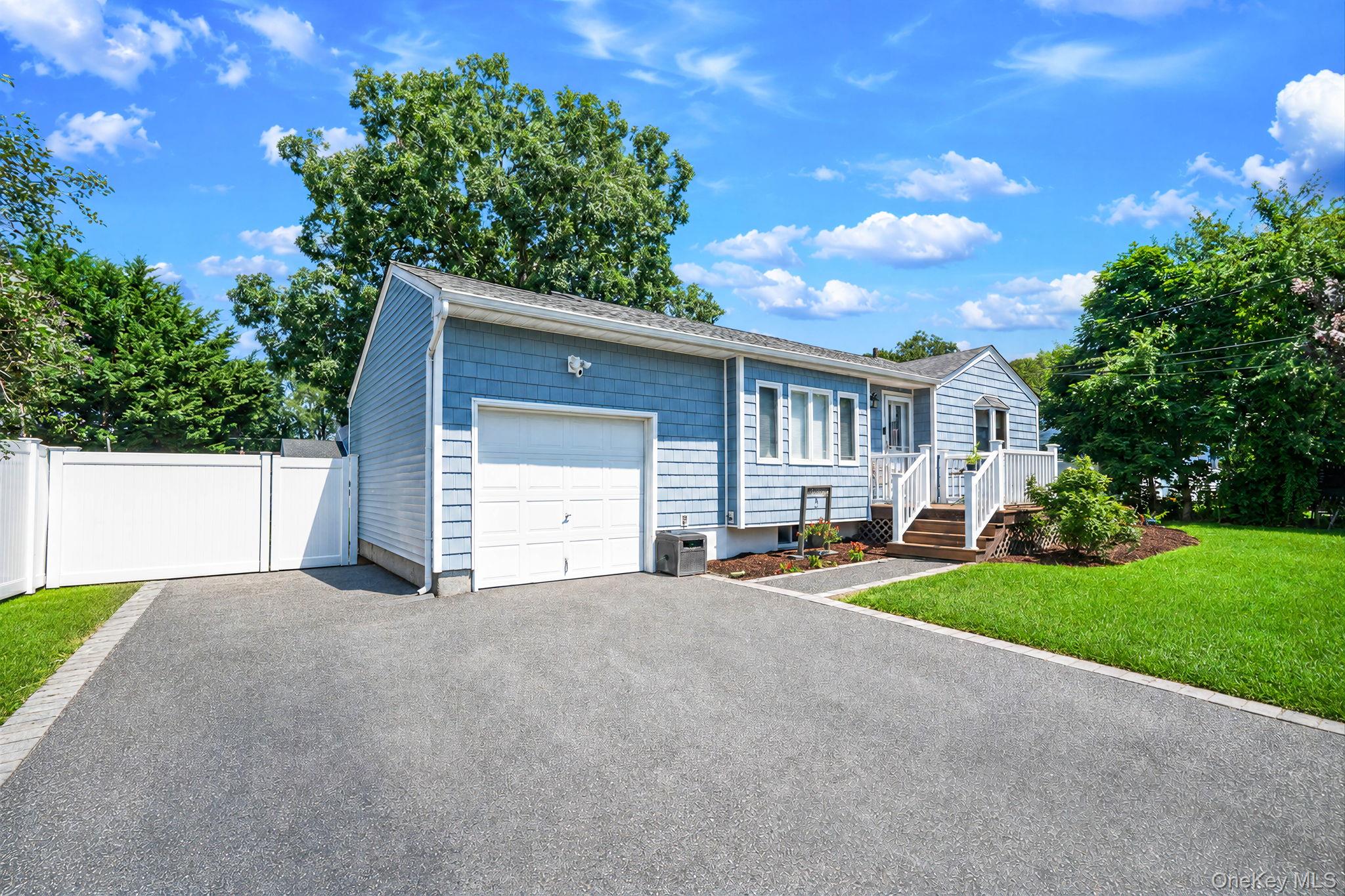 155 Howard Street – For Sale photo 3