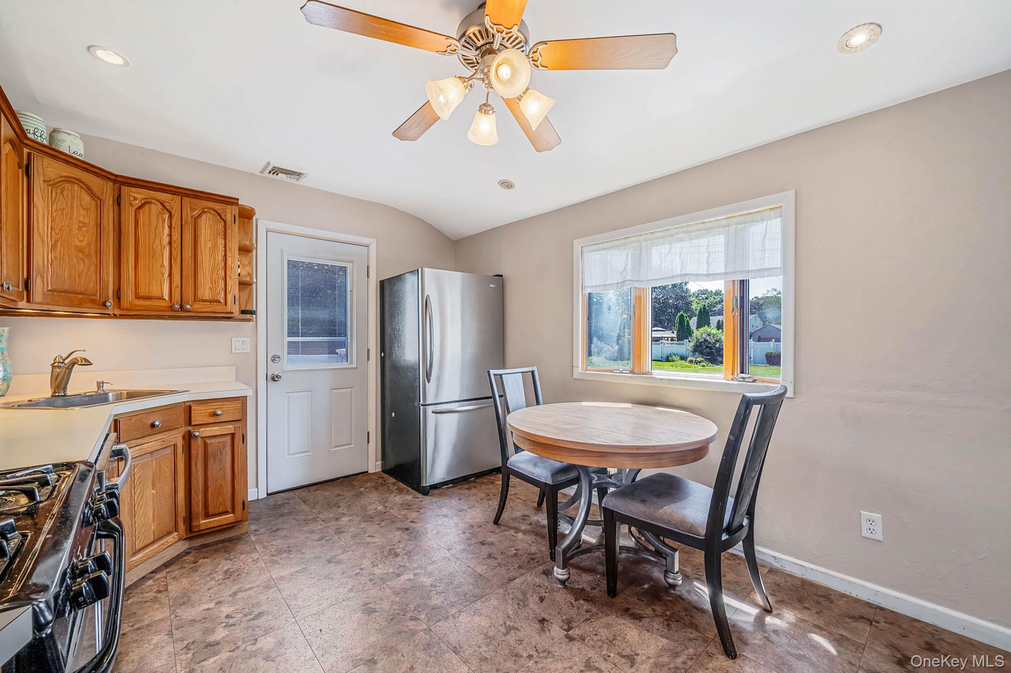 155 Howard Street – For Sale photo 11