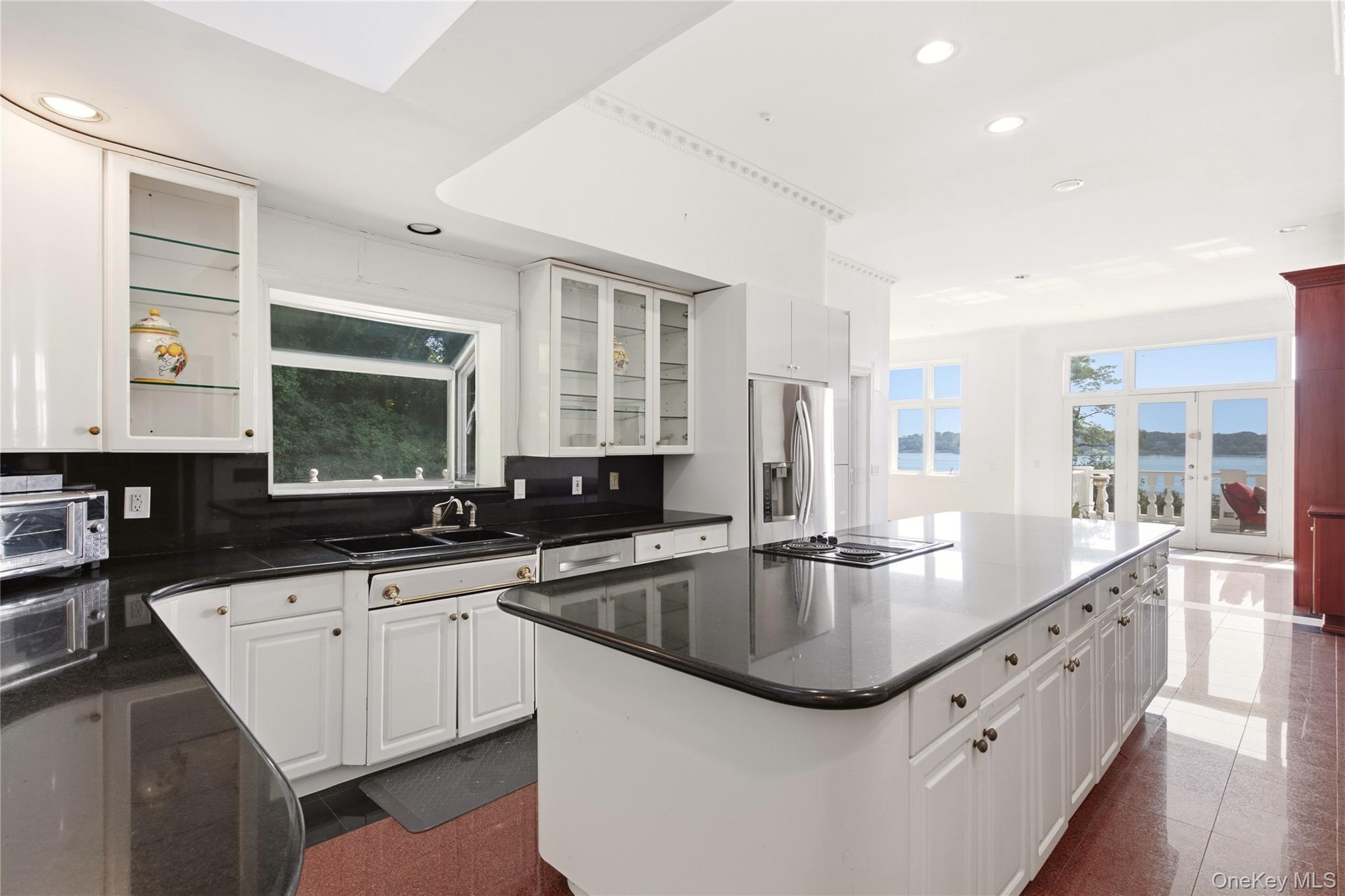 1007 W Shore Road – For Sale photo 18