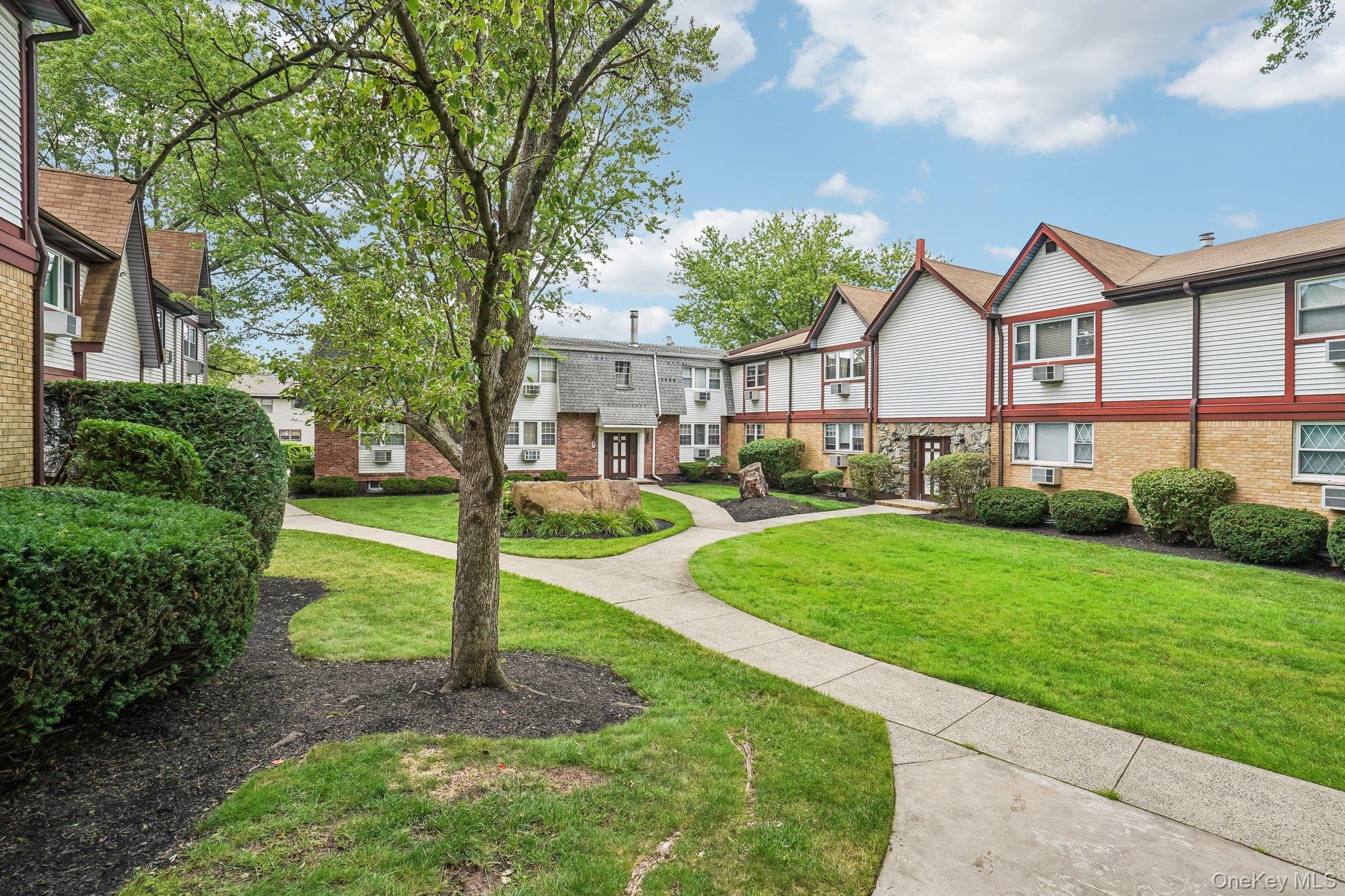 19 Somerset Drive – For Sale photo 4