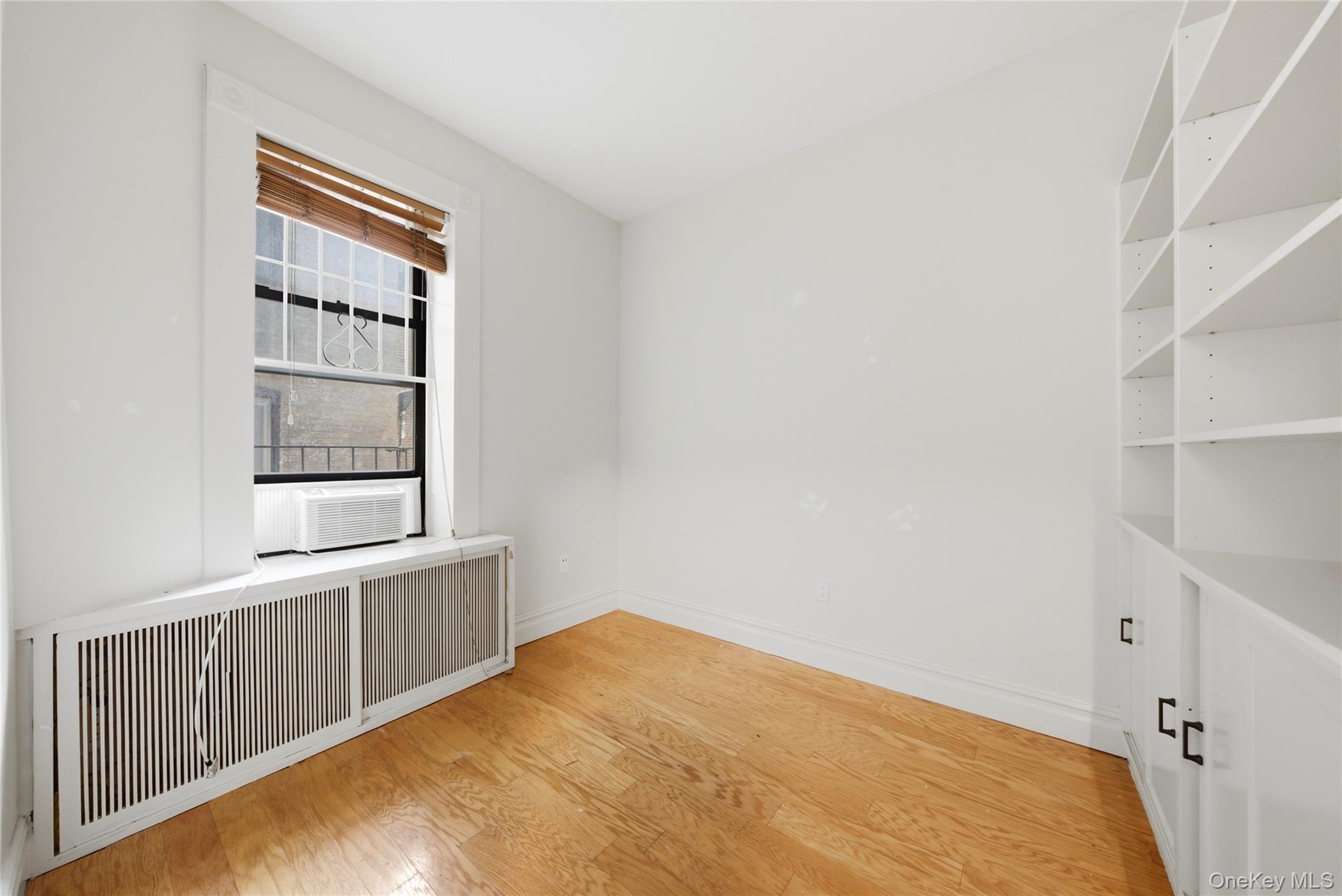 96 Perry Street, Unit B5C photo 4