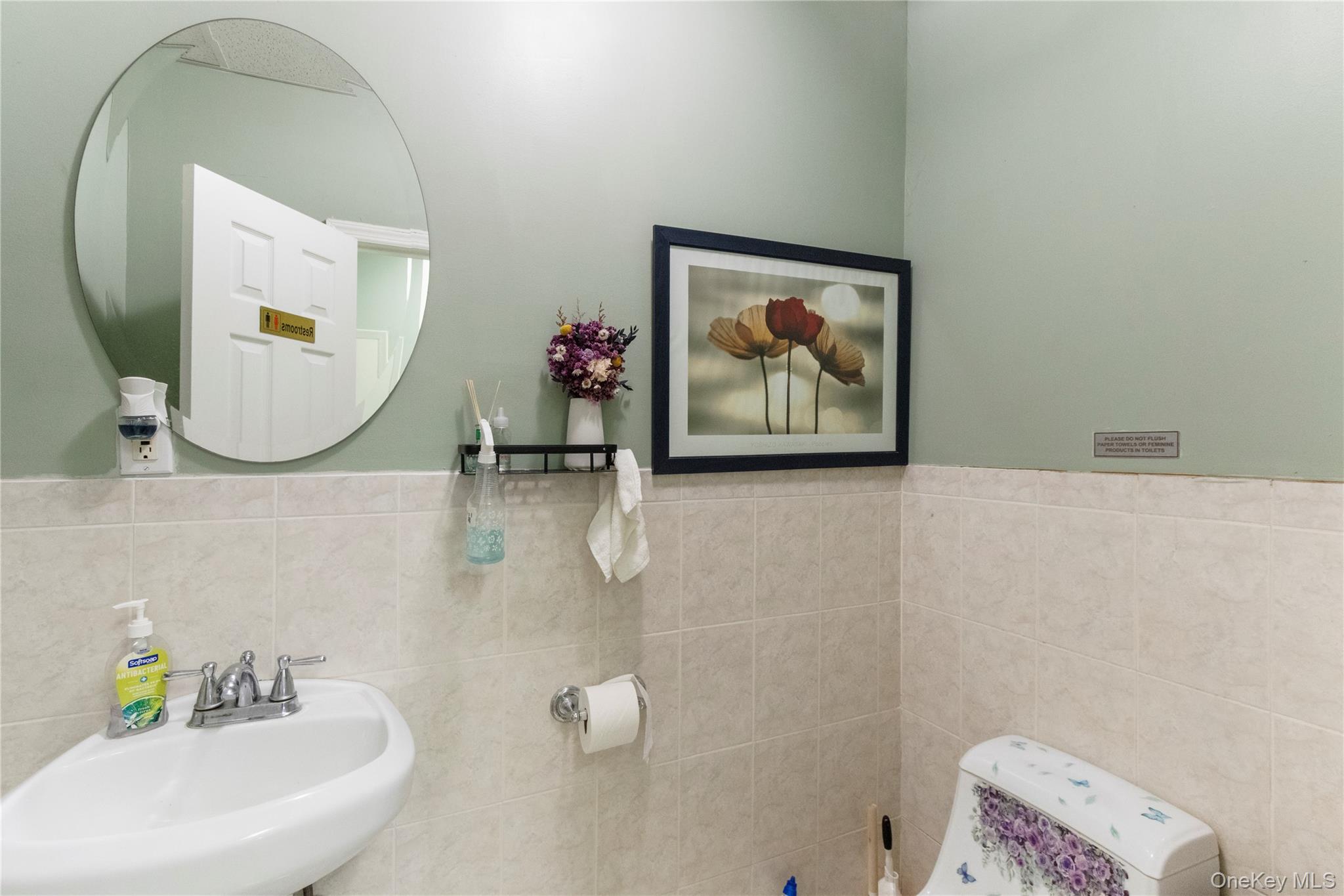 29 Glen Cove Avenue, Unit 108 photo 11