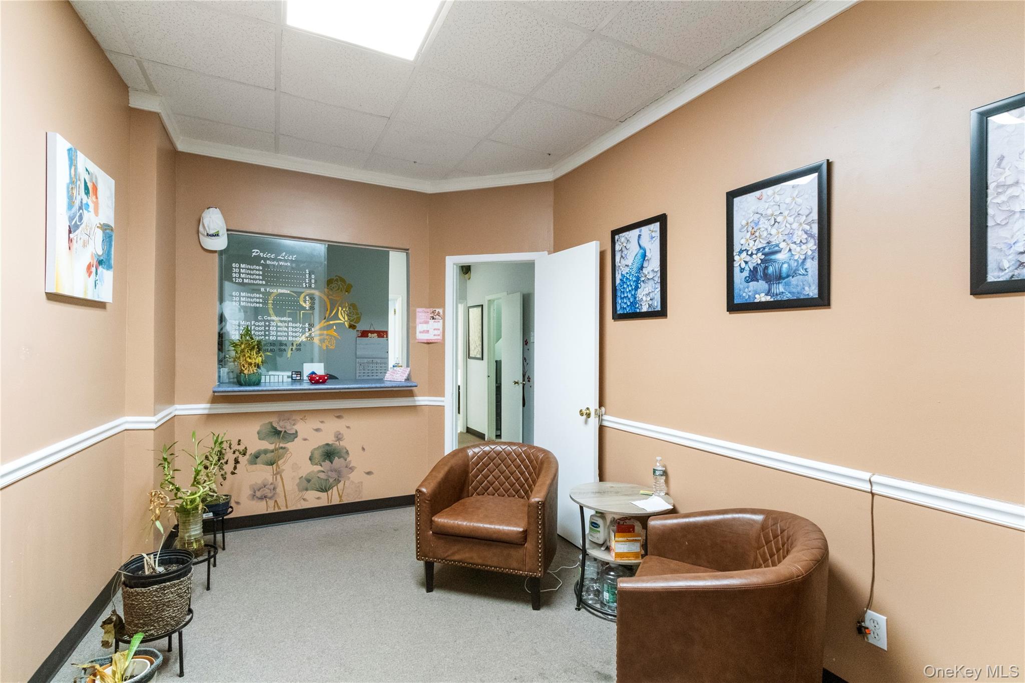 29 Glen Cove Avenue, Unit 108 photo 3
