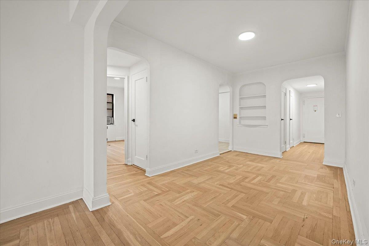 3015 Riverdale Avenue, Unit 4E photo 4