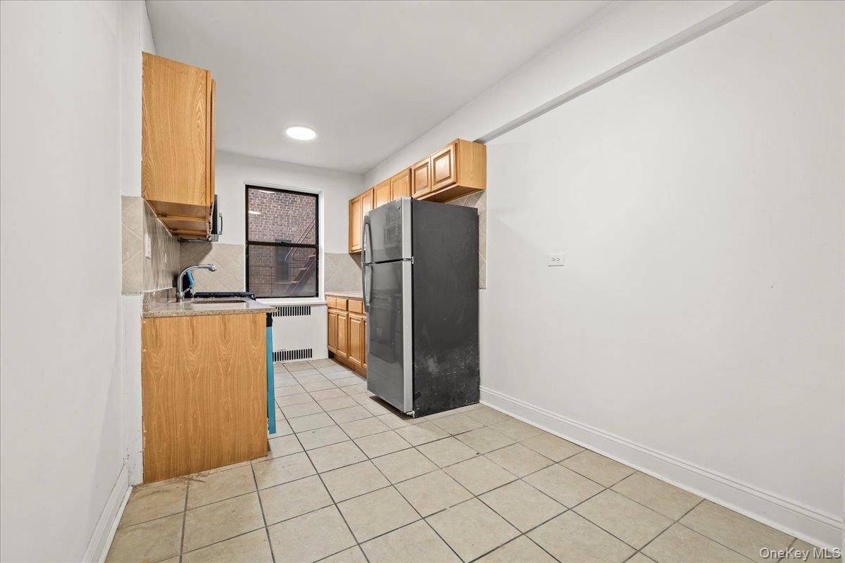 3015 Riverdale Avenue, Unit 4E photo 7