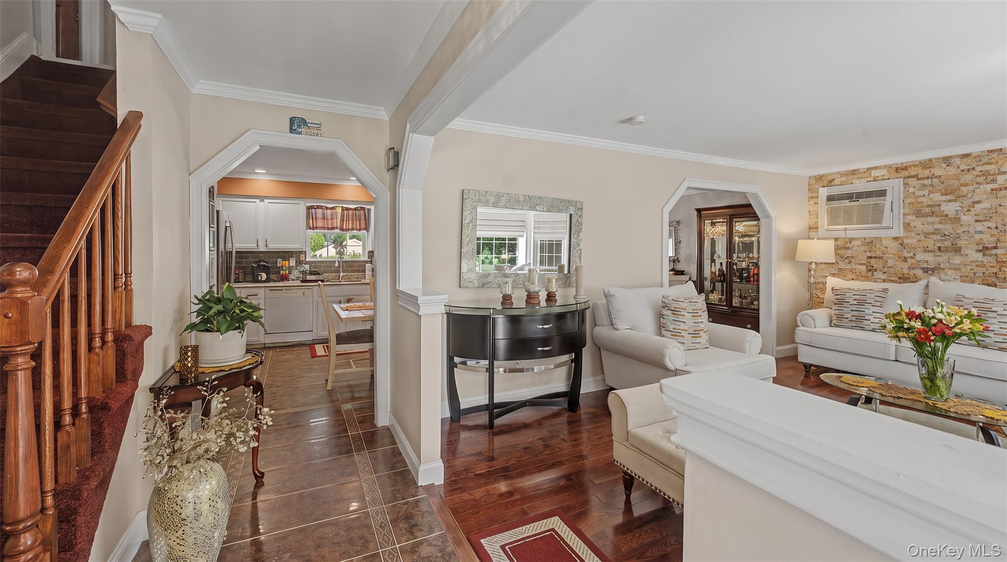 357 Avondale Drive – For Sale photo 3