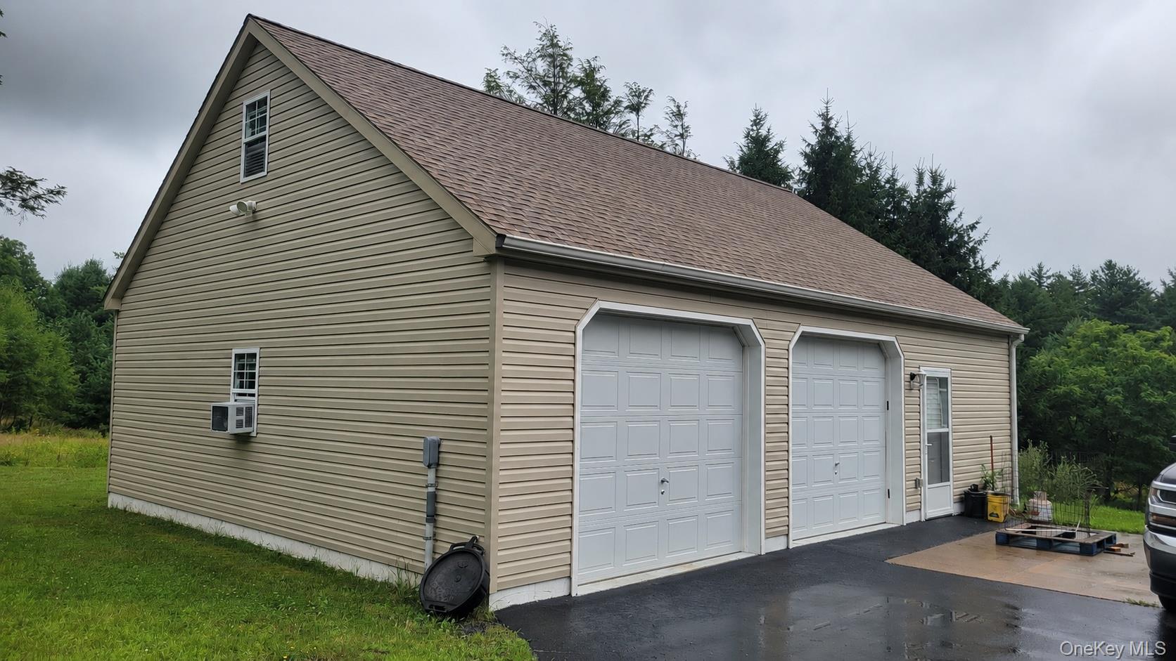 115 Twinshaven Road – For Sale photo 3