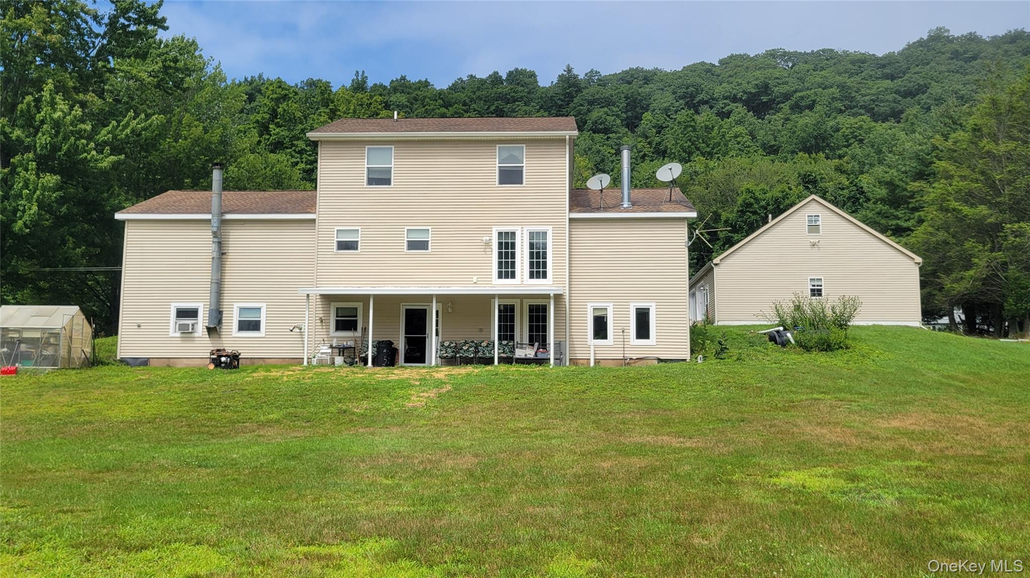 115 Twinshaven Road – For Sale photo 6