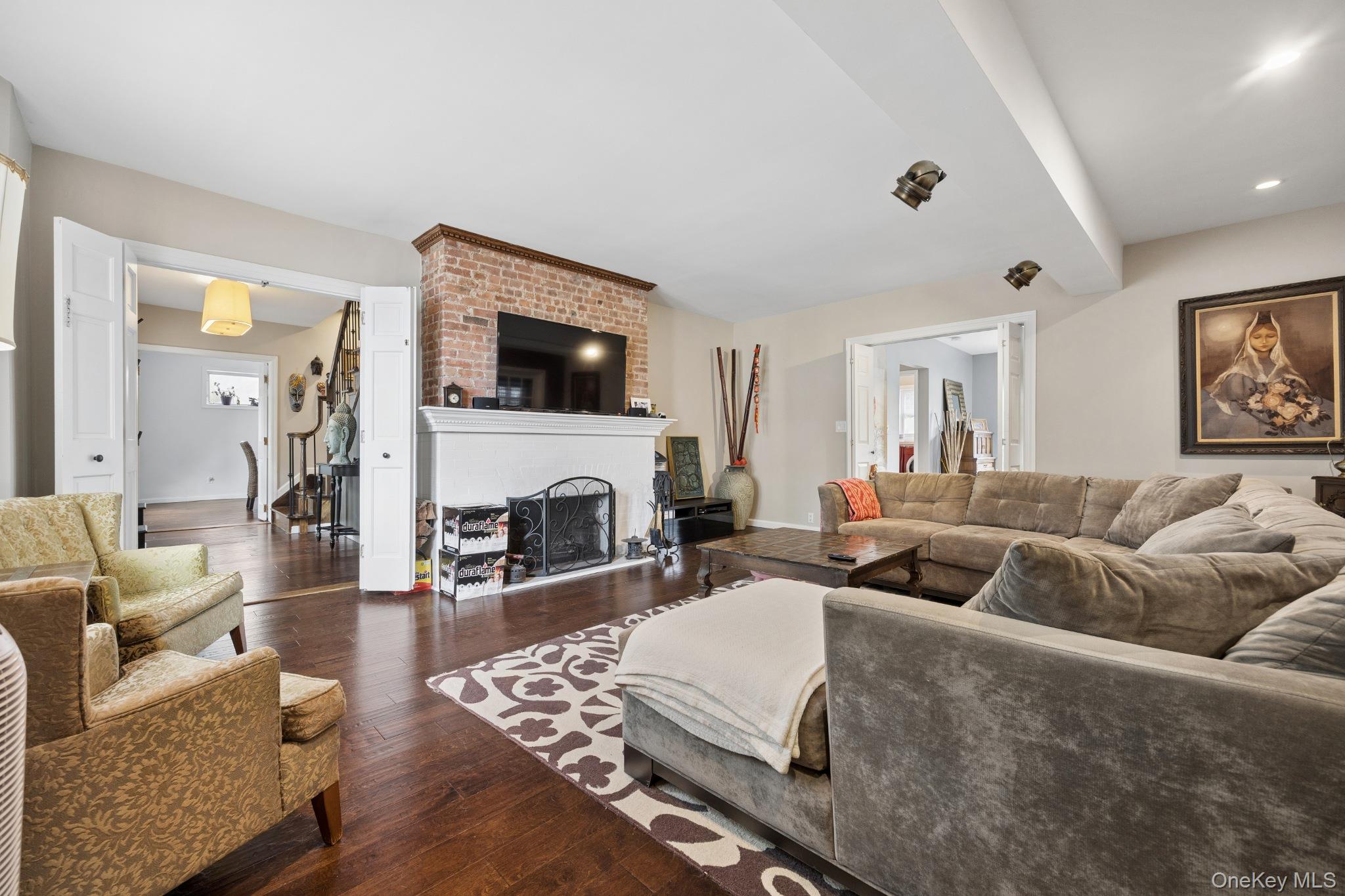 3011 Murray Street – For Sale photo 4