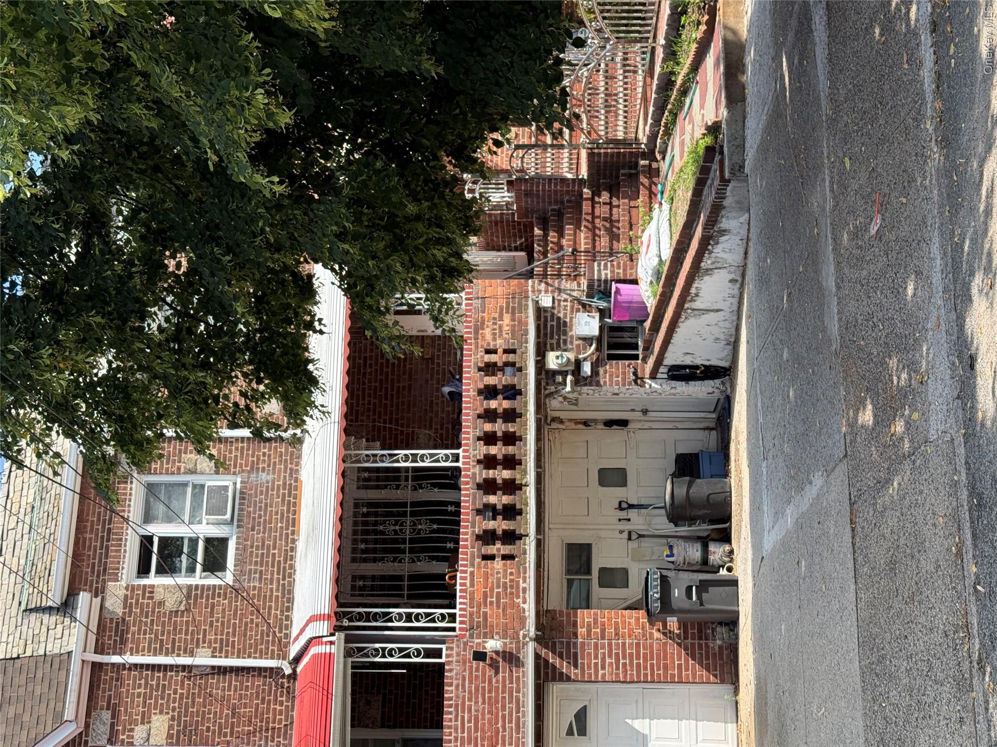 30-29 50 St – For Sale