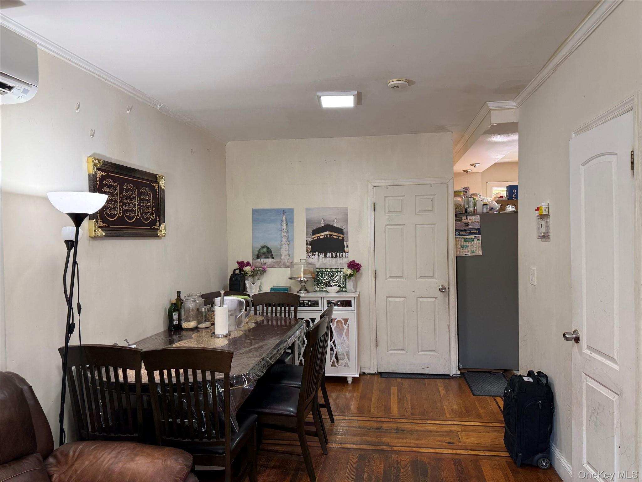 30-29 50 St – For Sale photo 3
