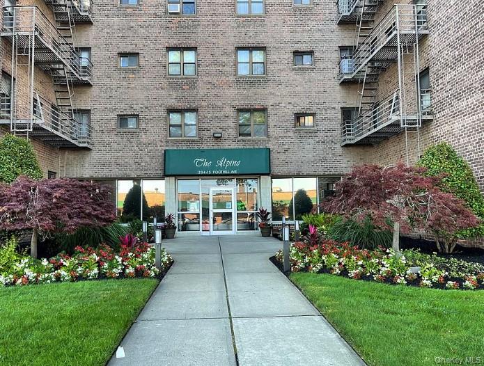 204-15 Foothill Avenue, Unit #A34