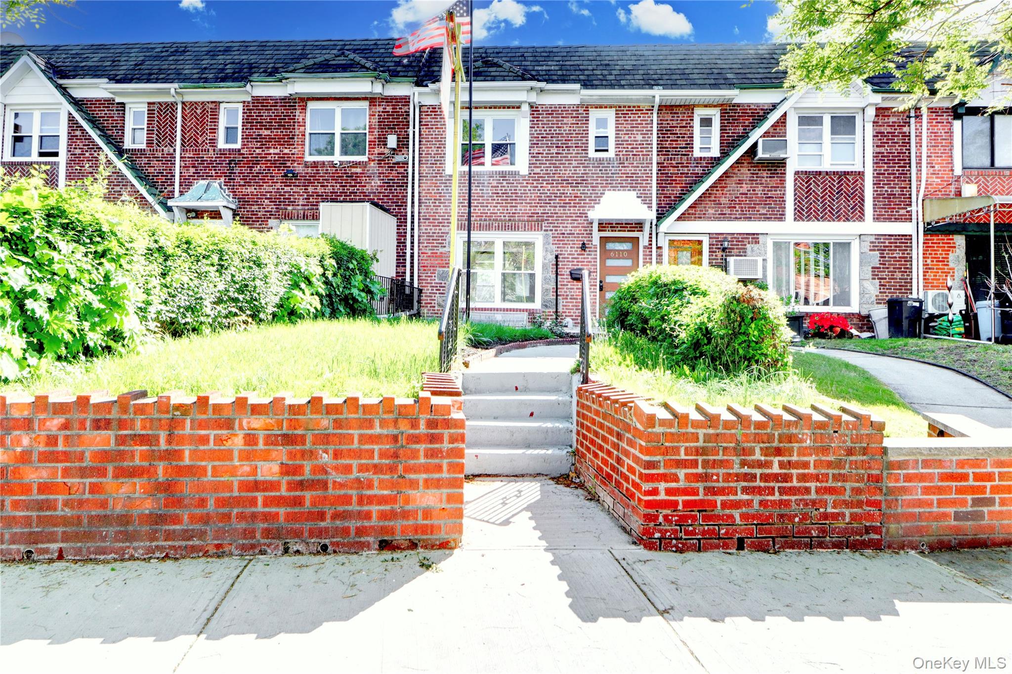 6110 84th Street – For Sale