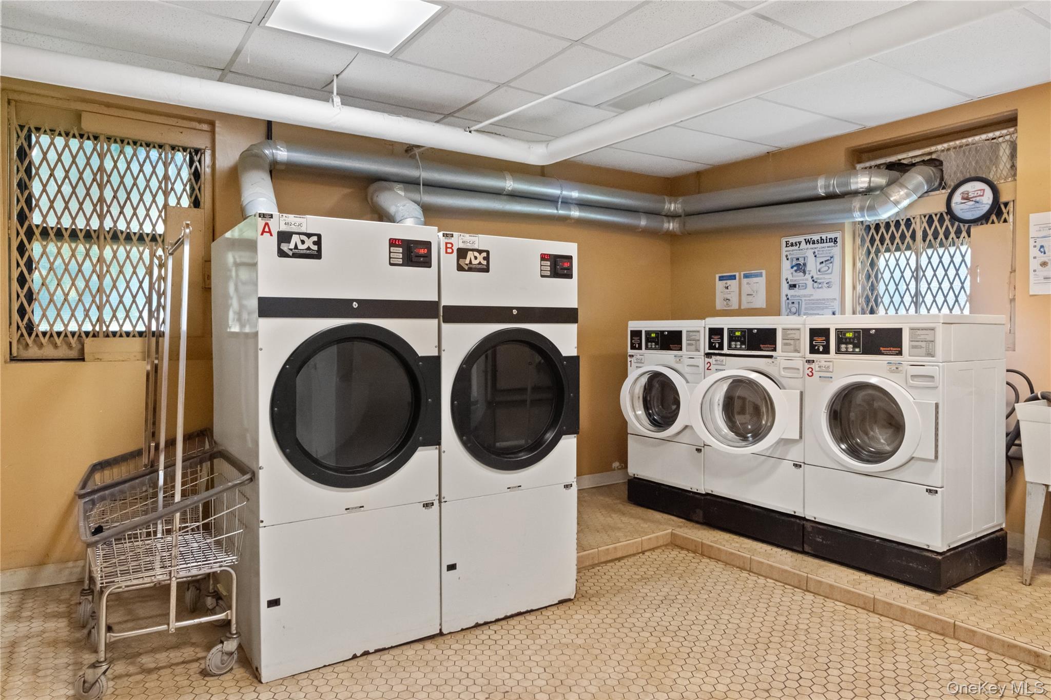 470 N Broadway, Unit B23 photo 11