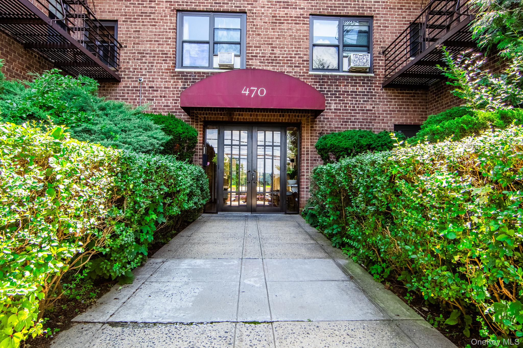 470 N Broadway, Unit B23