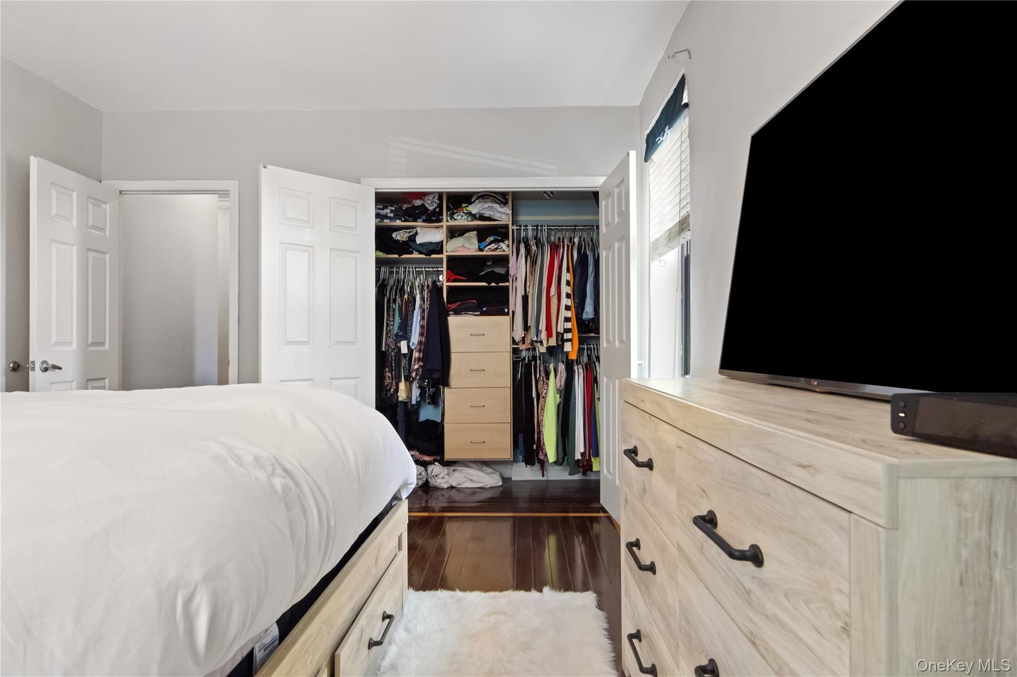 470 N Broadway, Unit B23 photo 9