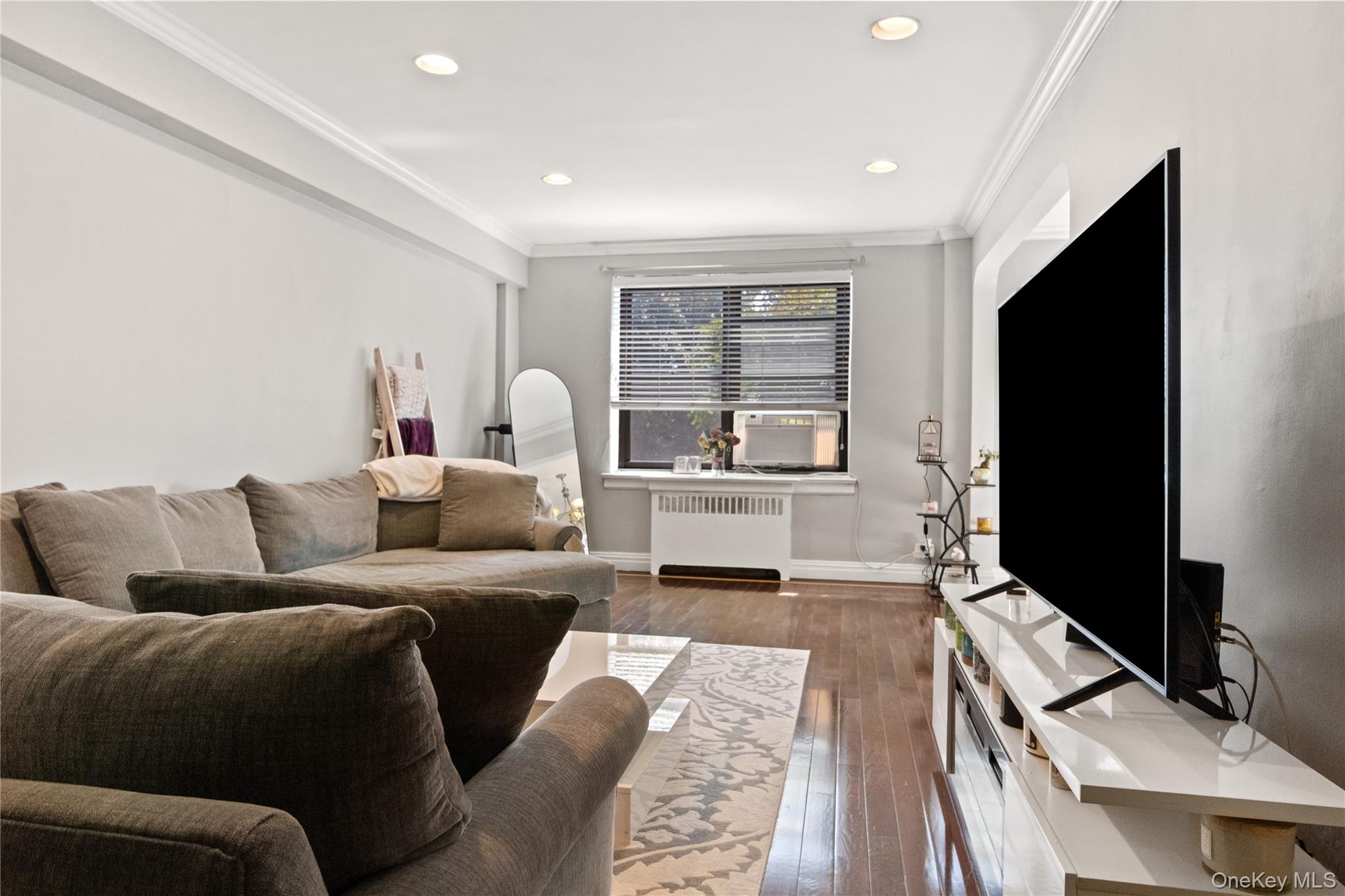 470 N Broadway, Unit B23 photo 7