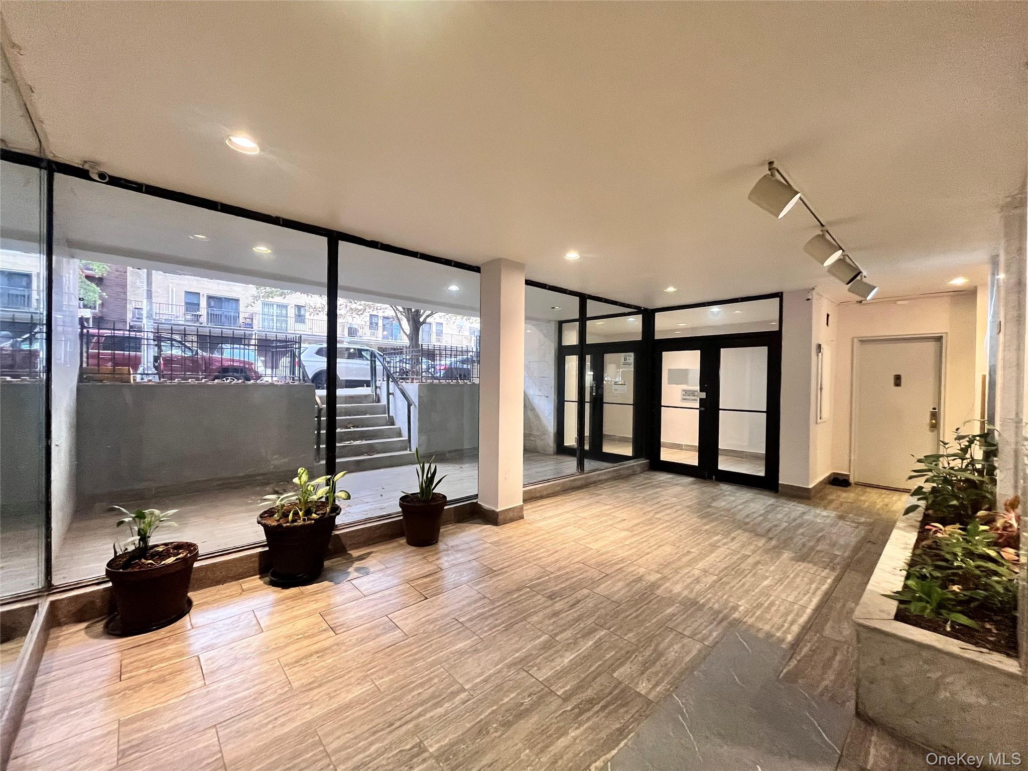 143-36 Barclay Avenue, Unit 6C photo 6