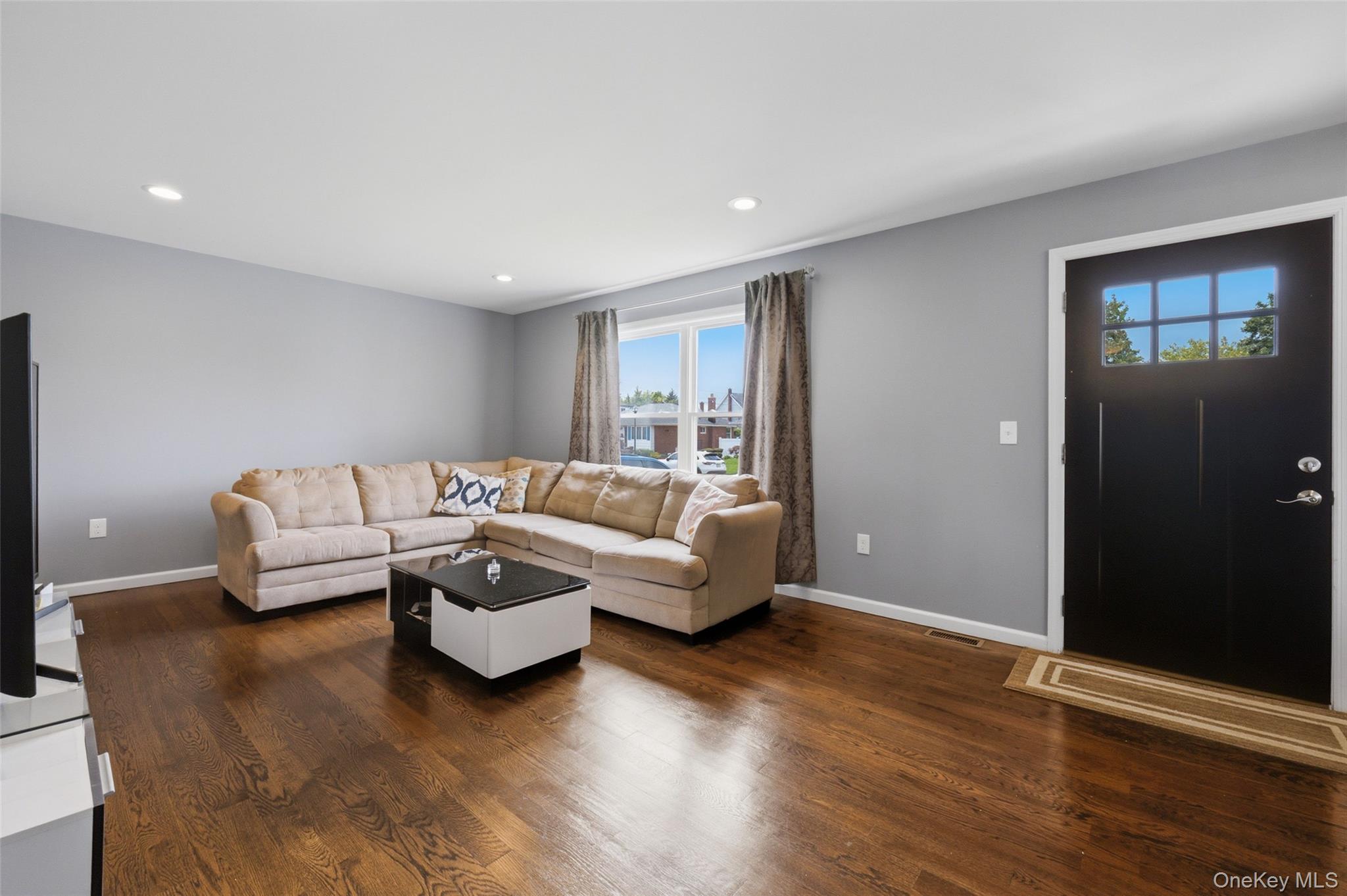 105 Wadsworth Avenue – For Sale photo 9