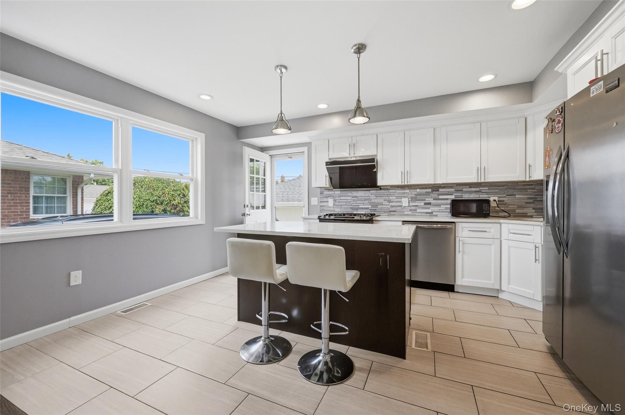 105 Wadsworth Avenue – For Sale photo 4