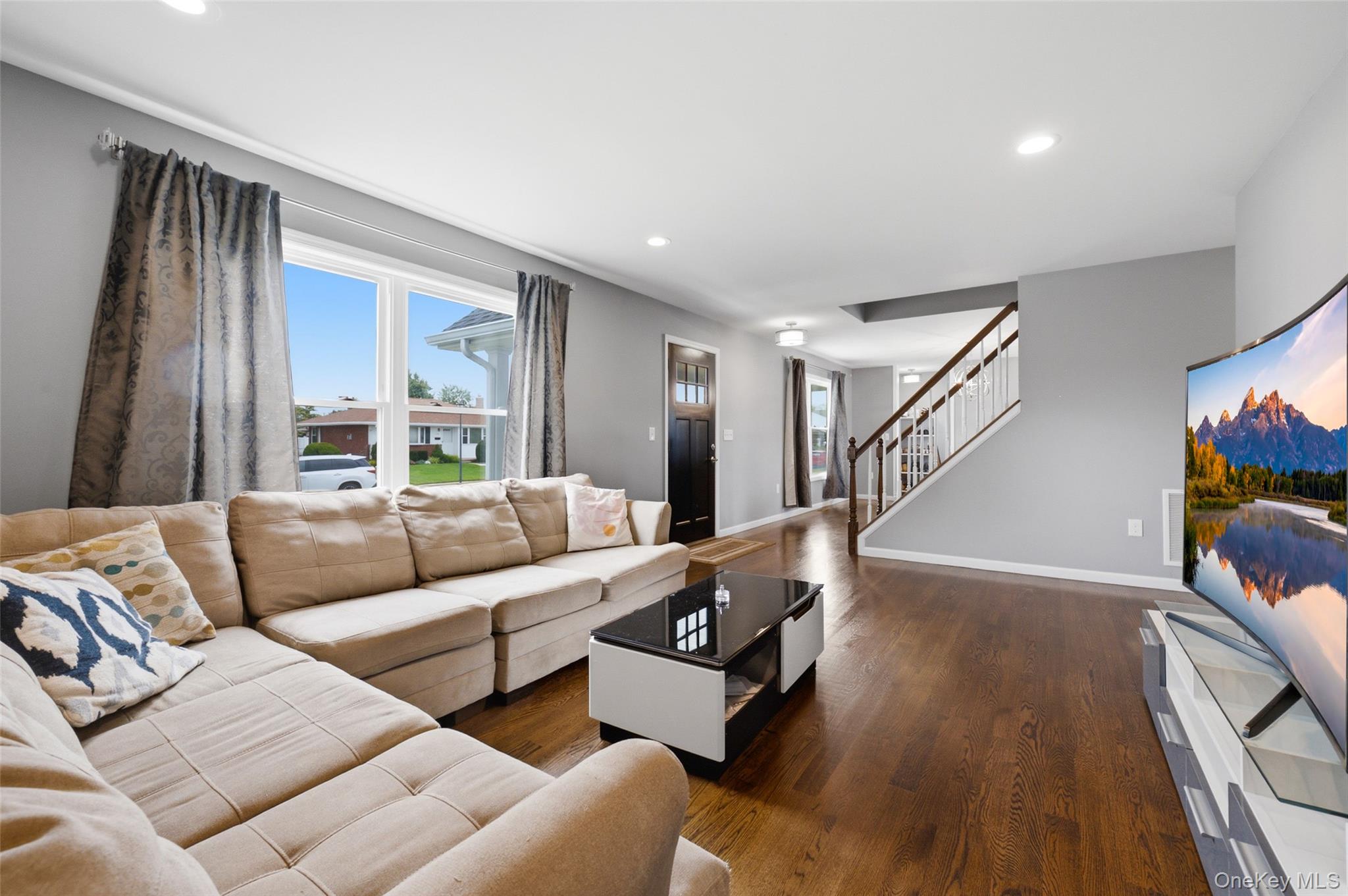 105 Wadsworth Avenue – For Sale photo 5