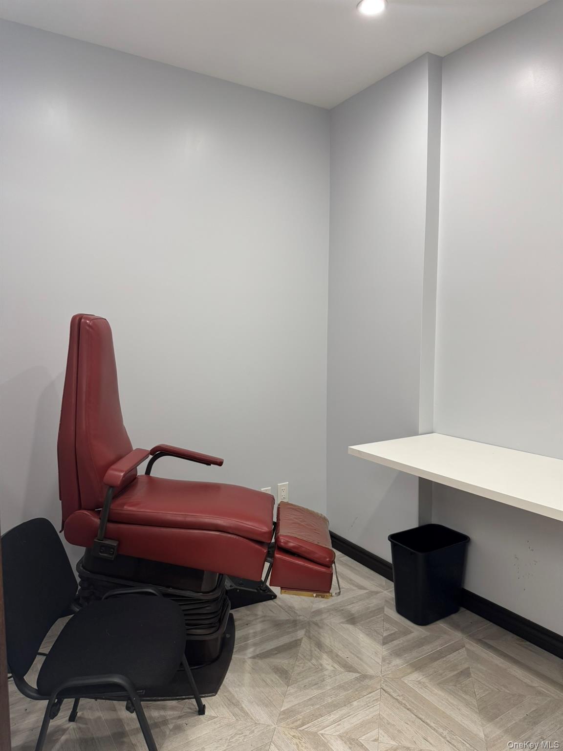 7305 Metropolitan  Avenue Metropolitan – For Rent photo 15