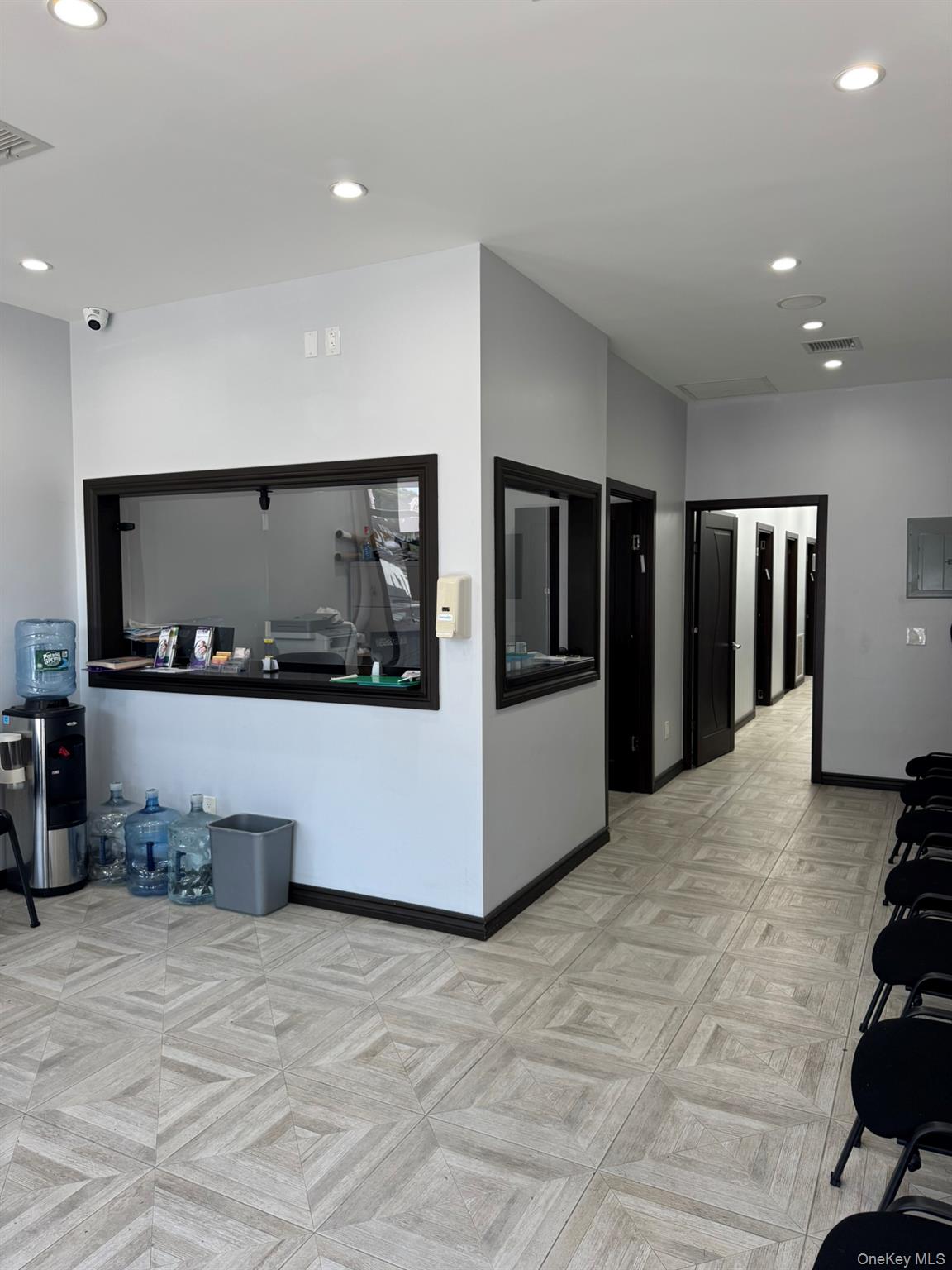 7305 Metropolitan  Avenue Metropolitan – For Rent photo 6
