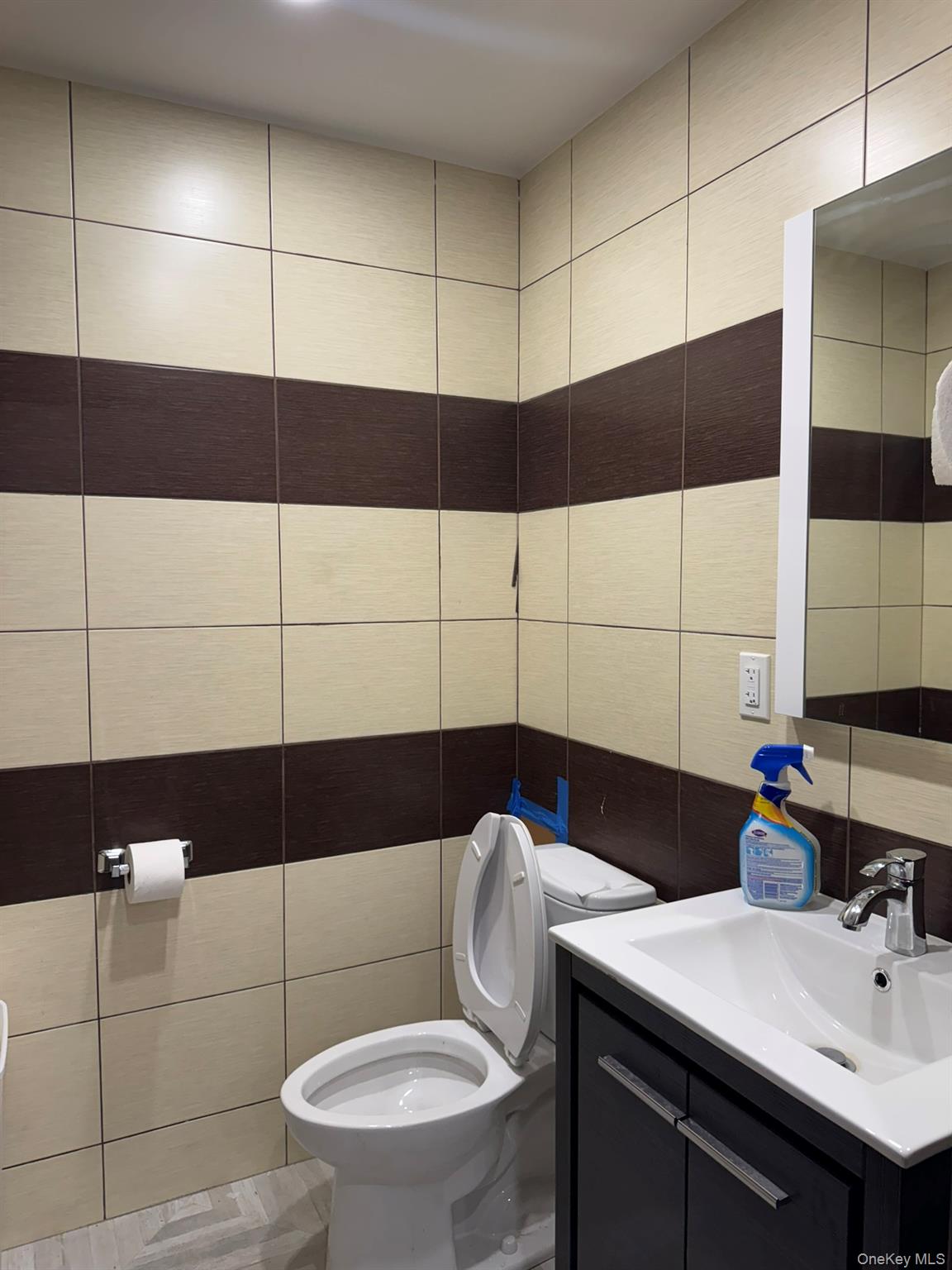 7305 Metropolitan  Avenue Metropolitan – For Rent photo 24