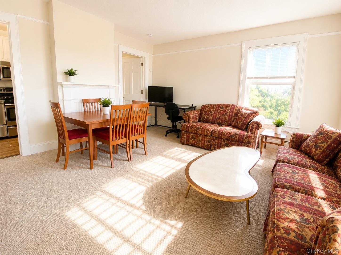 94 Sanfordville Road, Unit 4 photo 3