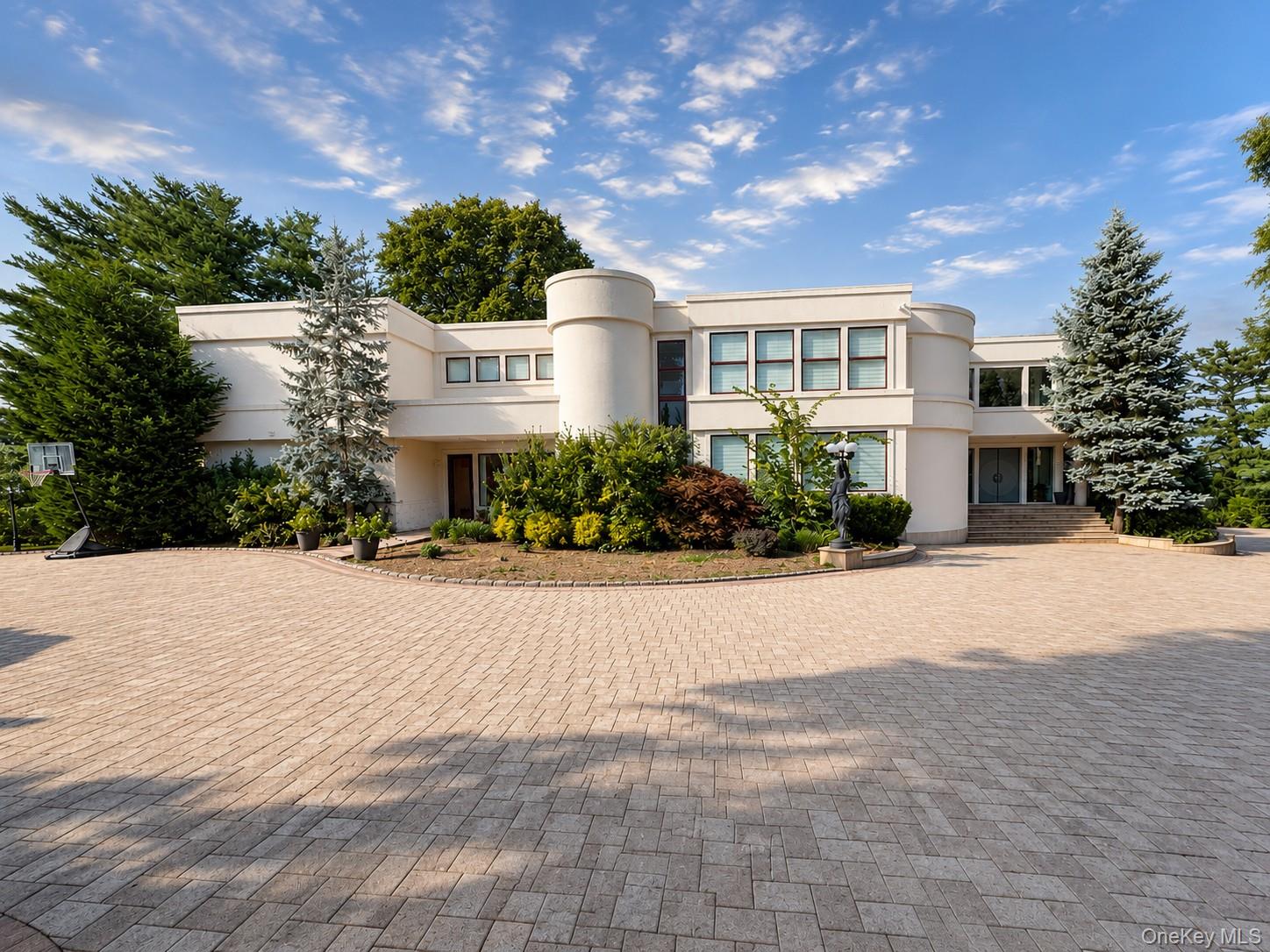 9 Dock Lane – For Sale