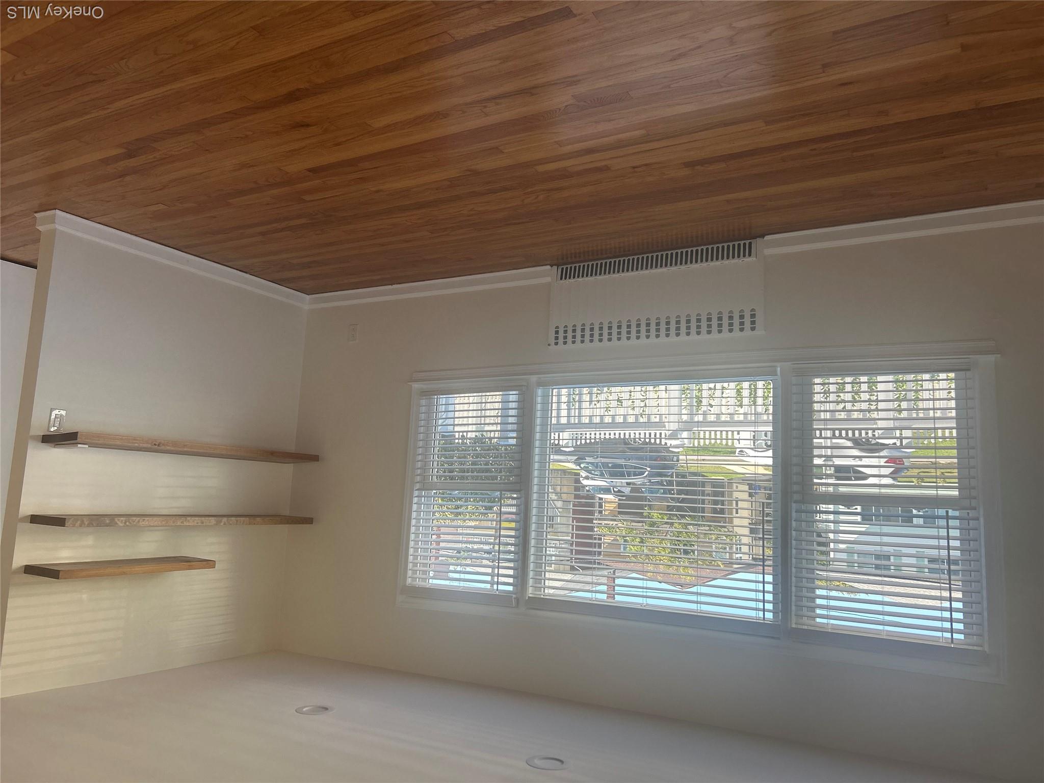 165 Franklin Boulevard, Unit main photo 7