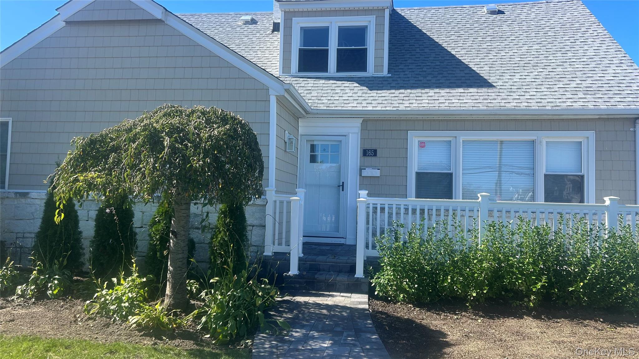 165 Franklin Boulevard, Unit main
