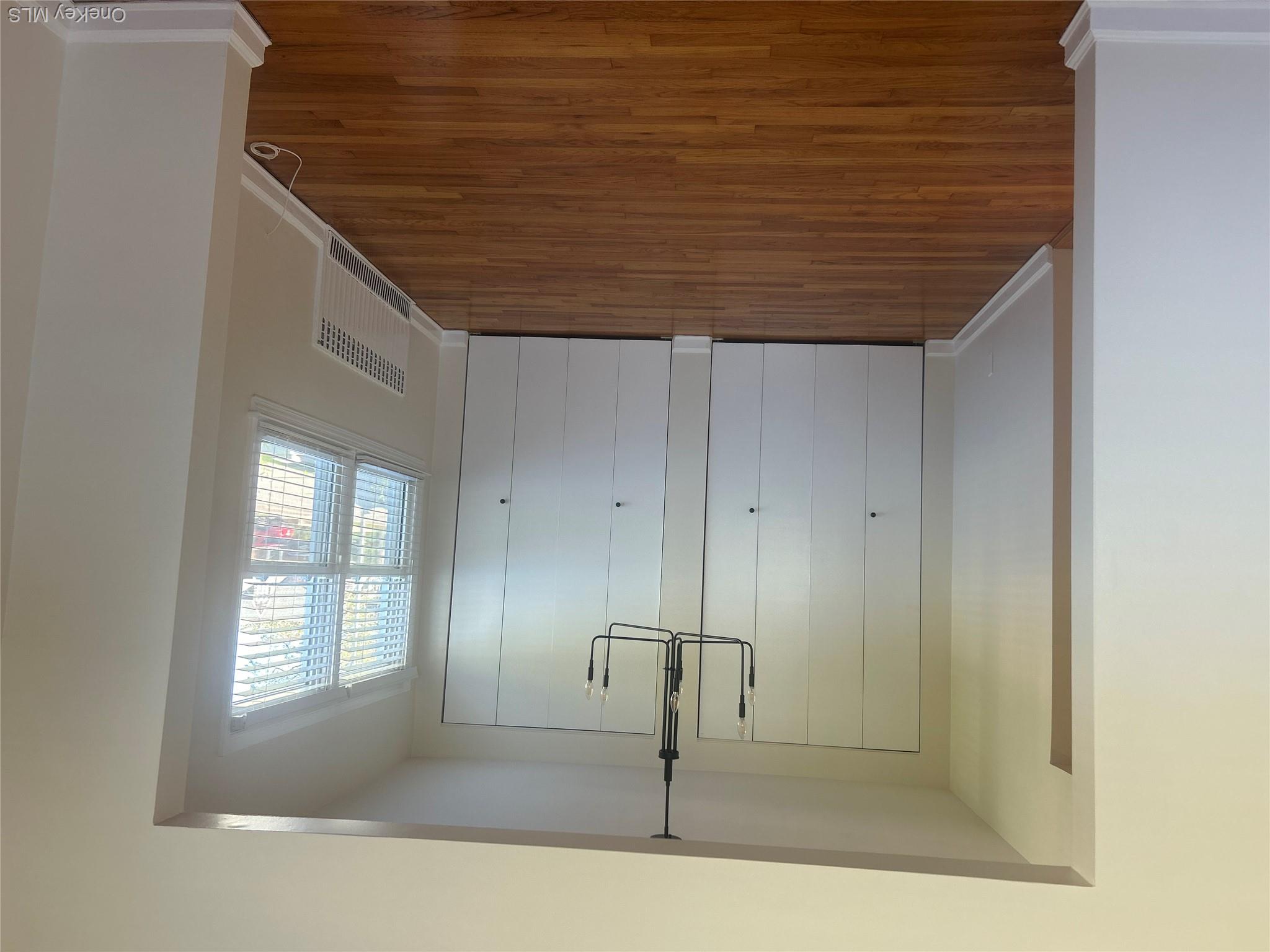 165 Franklin Boulevard, Unit main photo 9