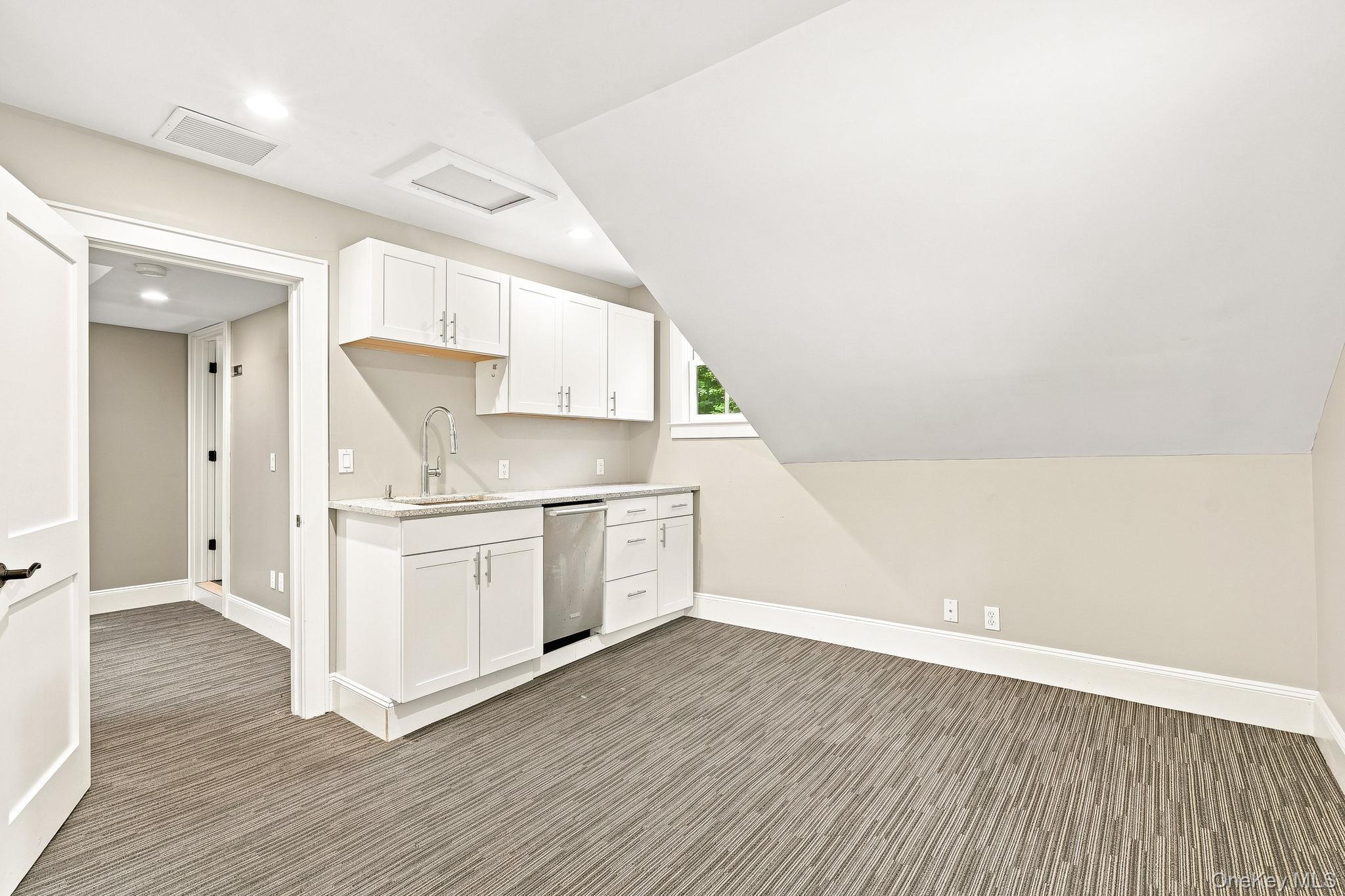 2 Hardscrabble Road, Unit A photo 25