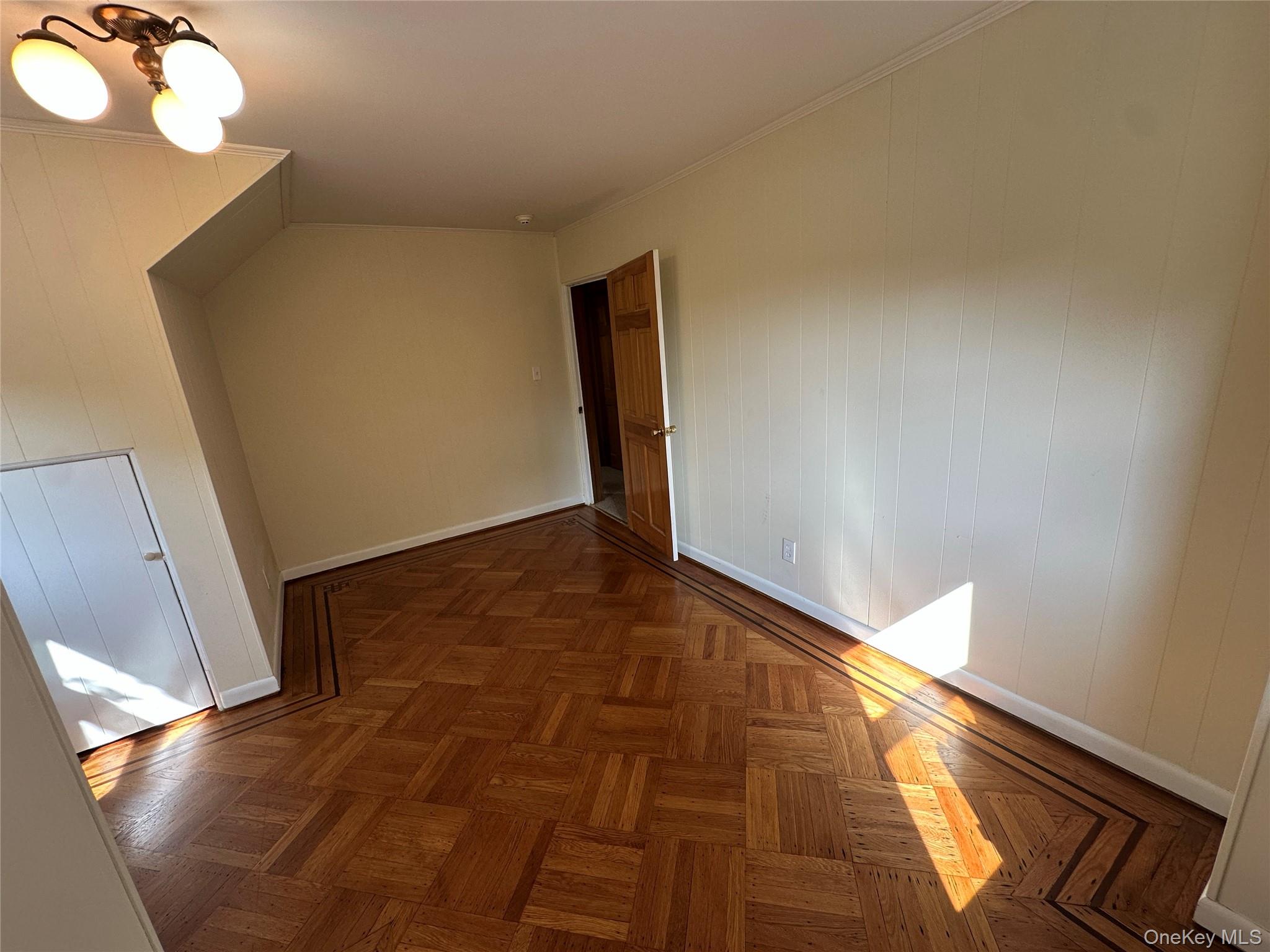 215 Conklin Street – For Rent photo 12