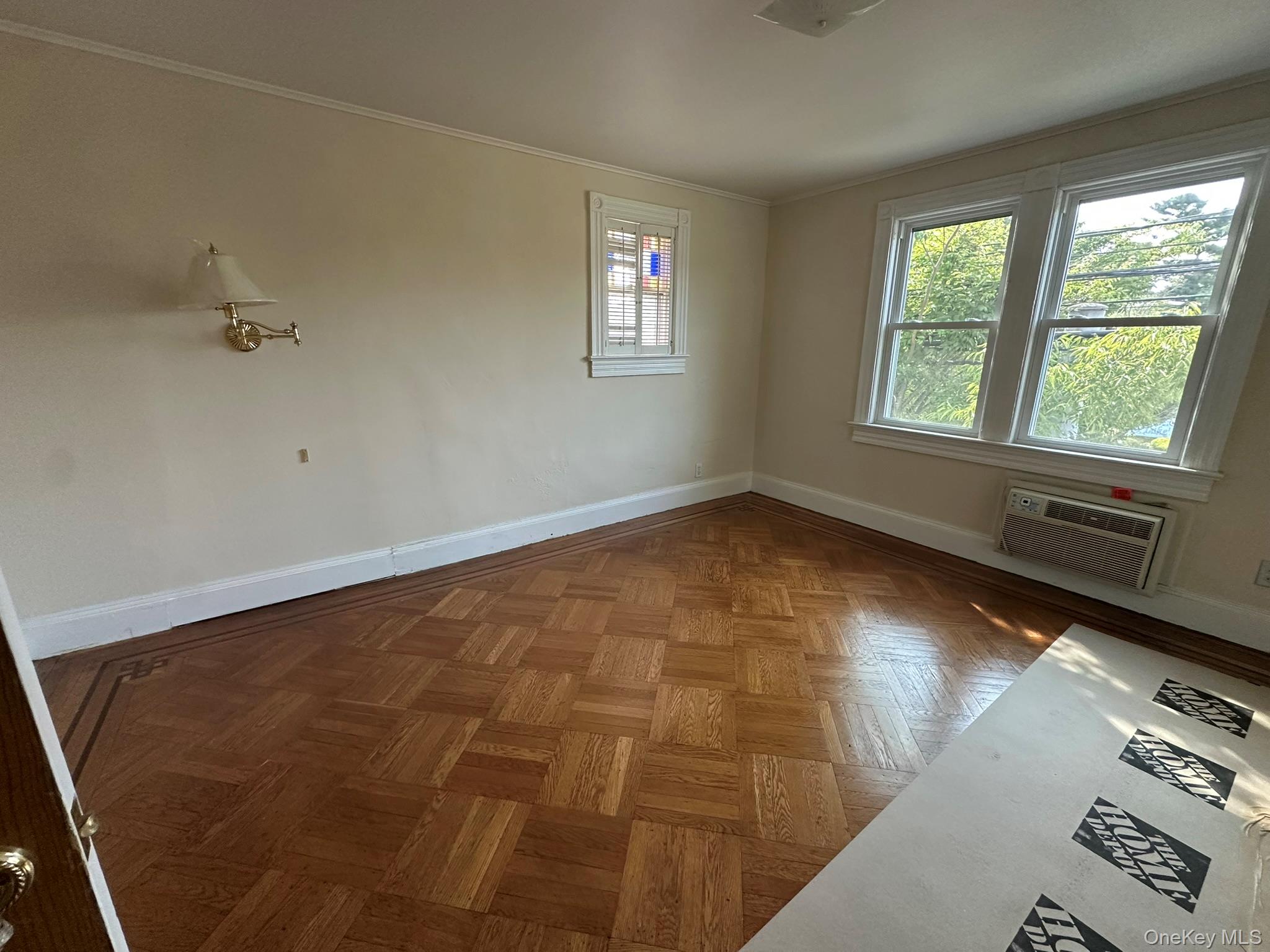215 Conklin Street – For Rent photo 3