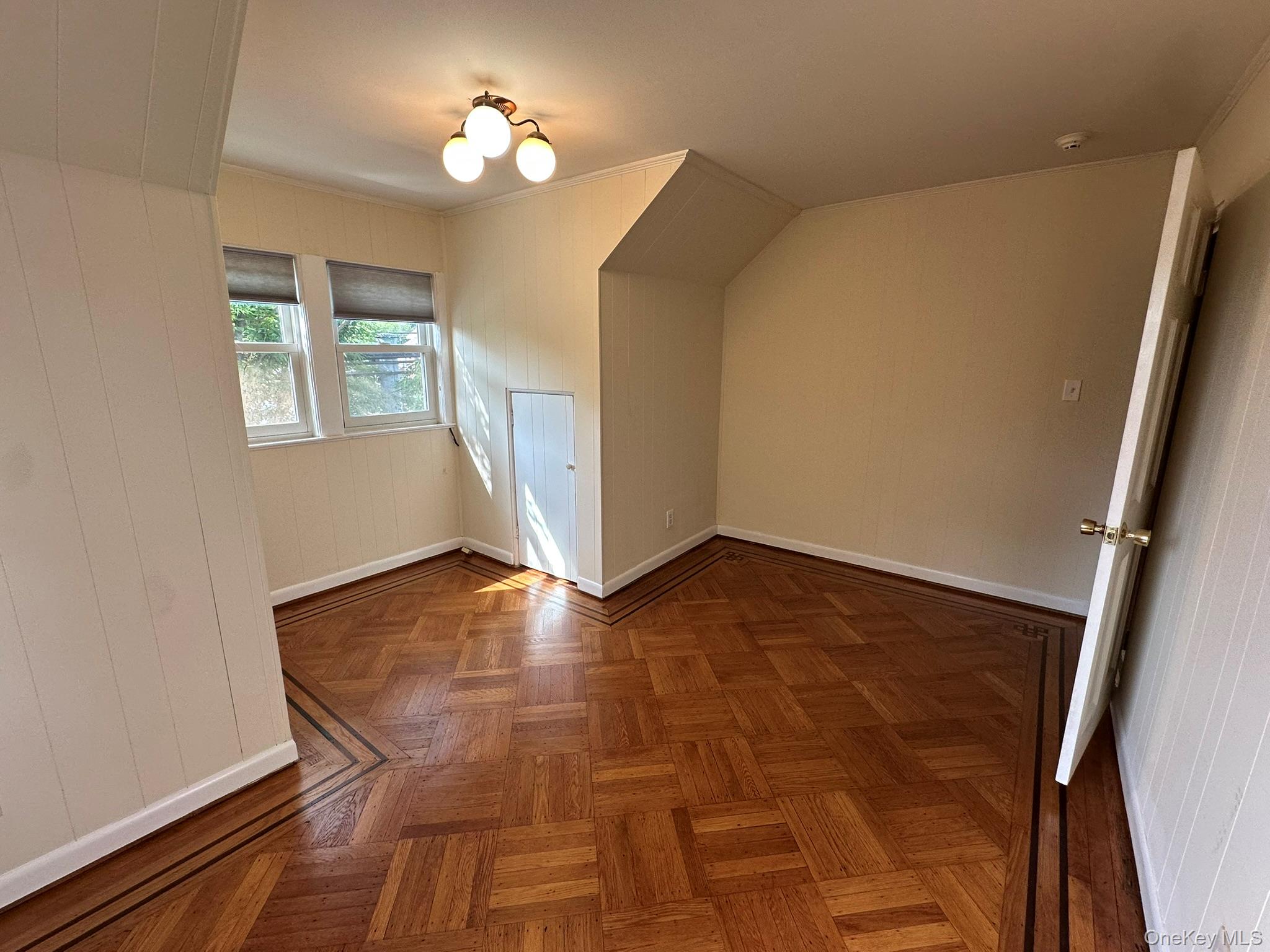 215 Conklin Street – For Rent
