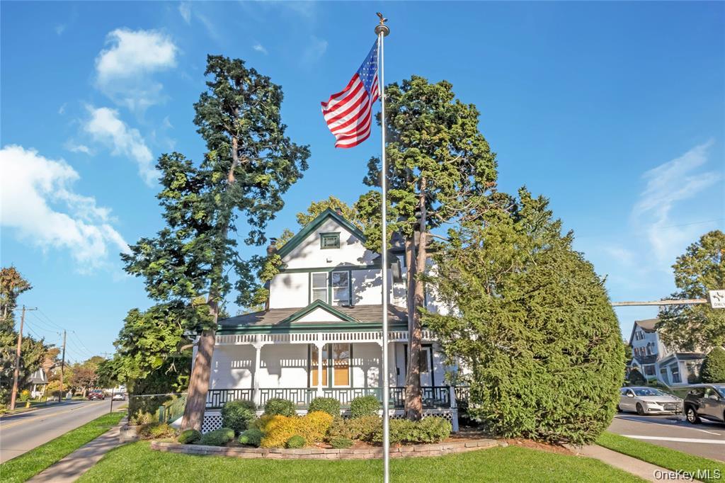215 Conklin Street – For Rent photo 2