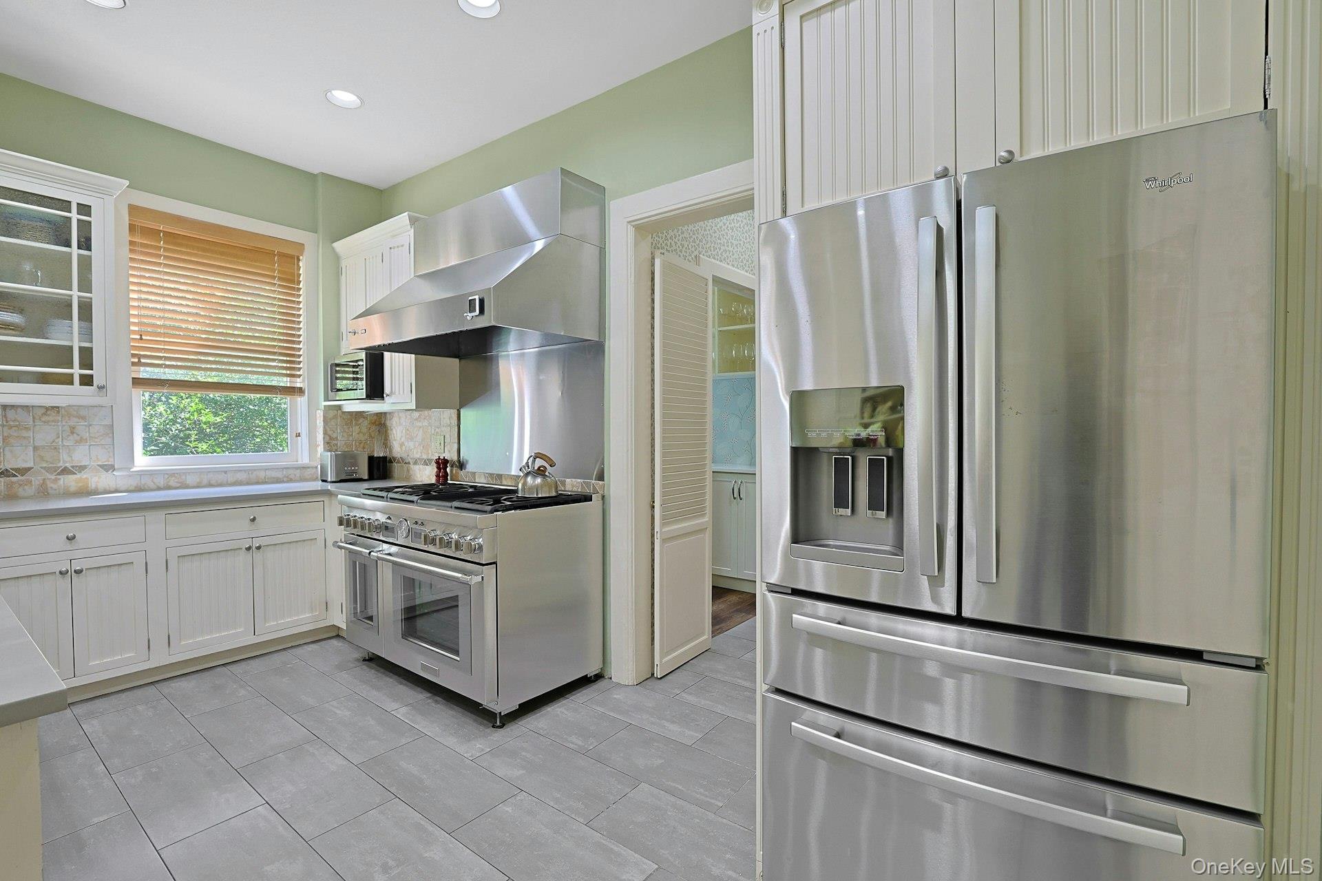 215 Soundview Avenue – For Sale photo 19