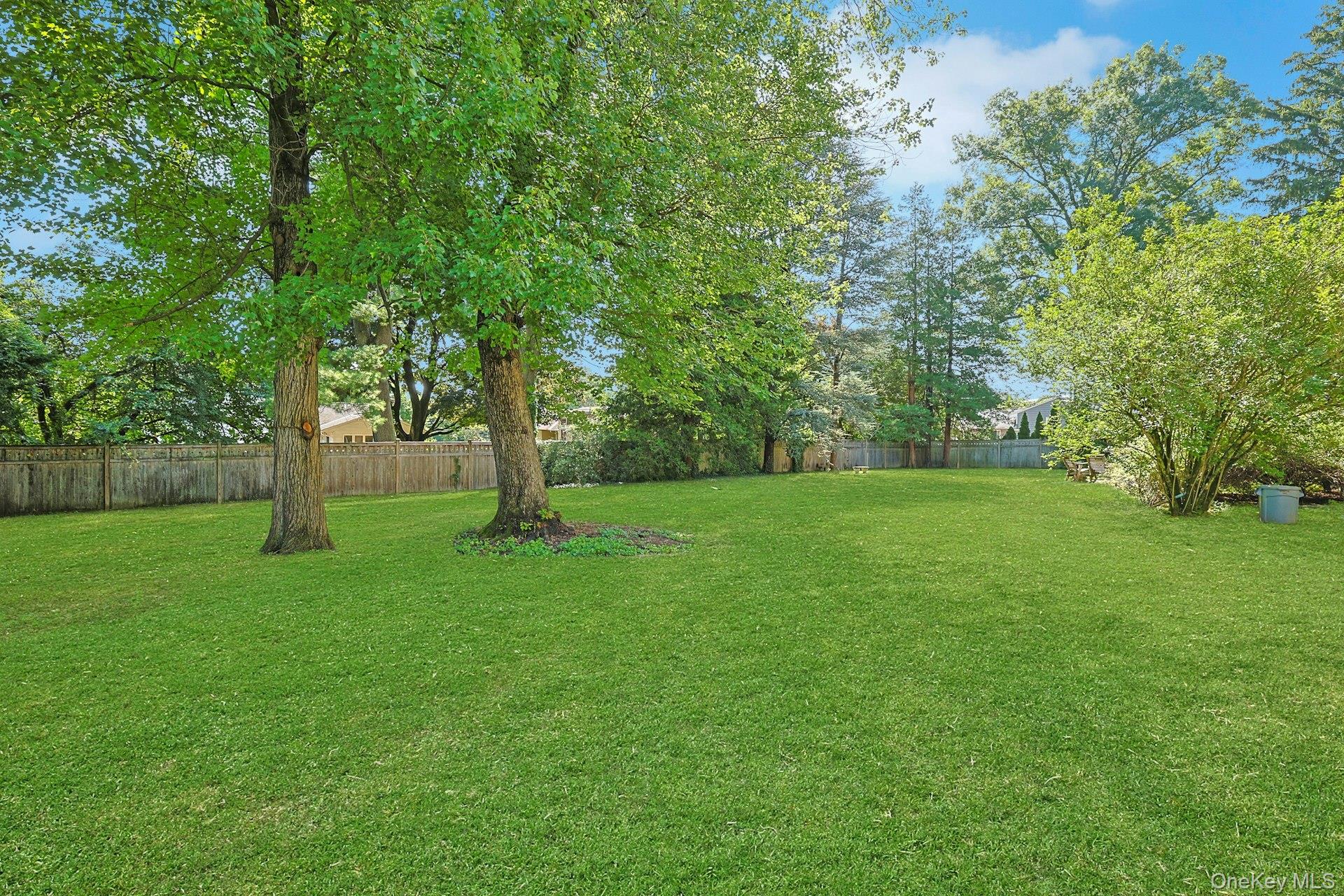 215 Soundview Avenue – For Sale photo 43