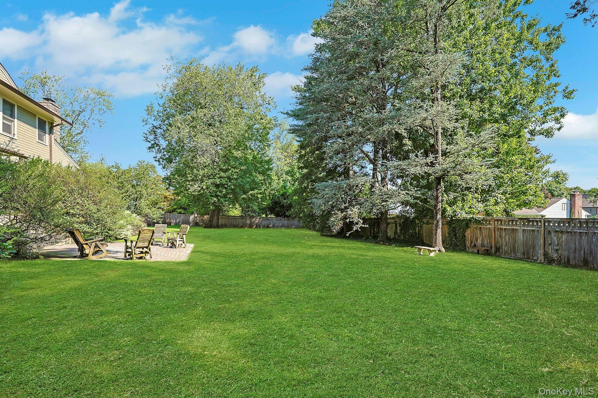 215 Soundview Avenue – For Sale photo 42