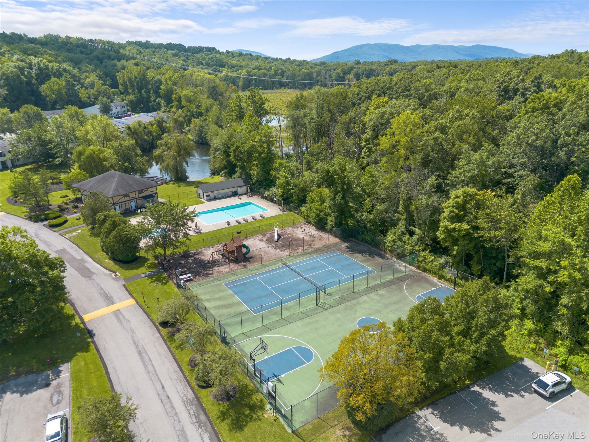 23 Scarborough Lane, Unit A photo 19